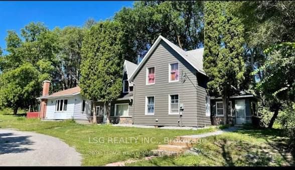 754 The Queensway S Upper, Georgina, ON L4P 4C9