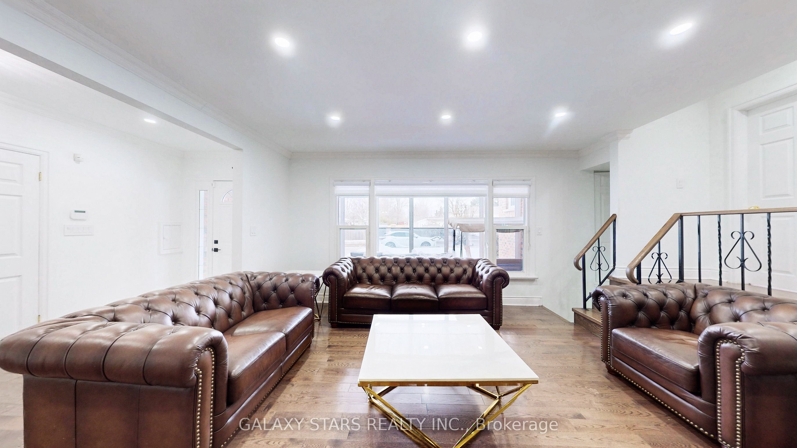296 Rupert Avenue, Whitchurch-Stouffville, ON L4A 1C9 photo 4