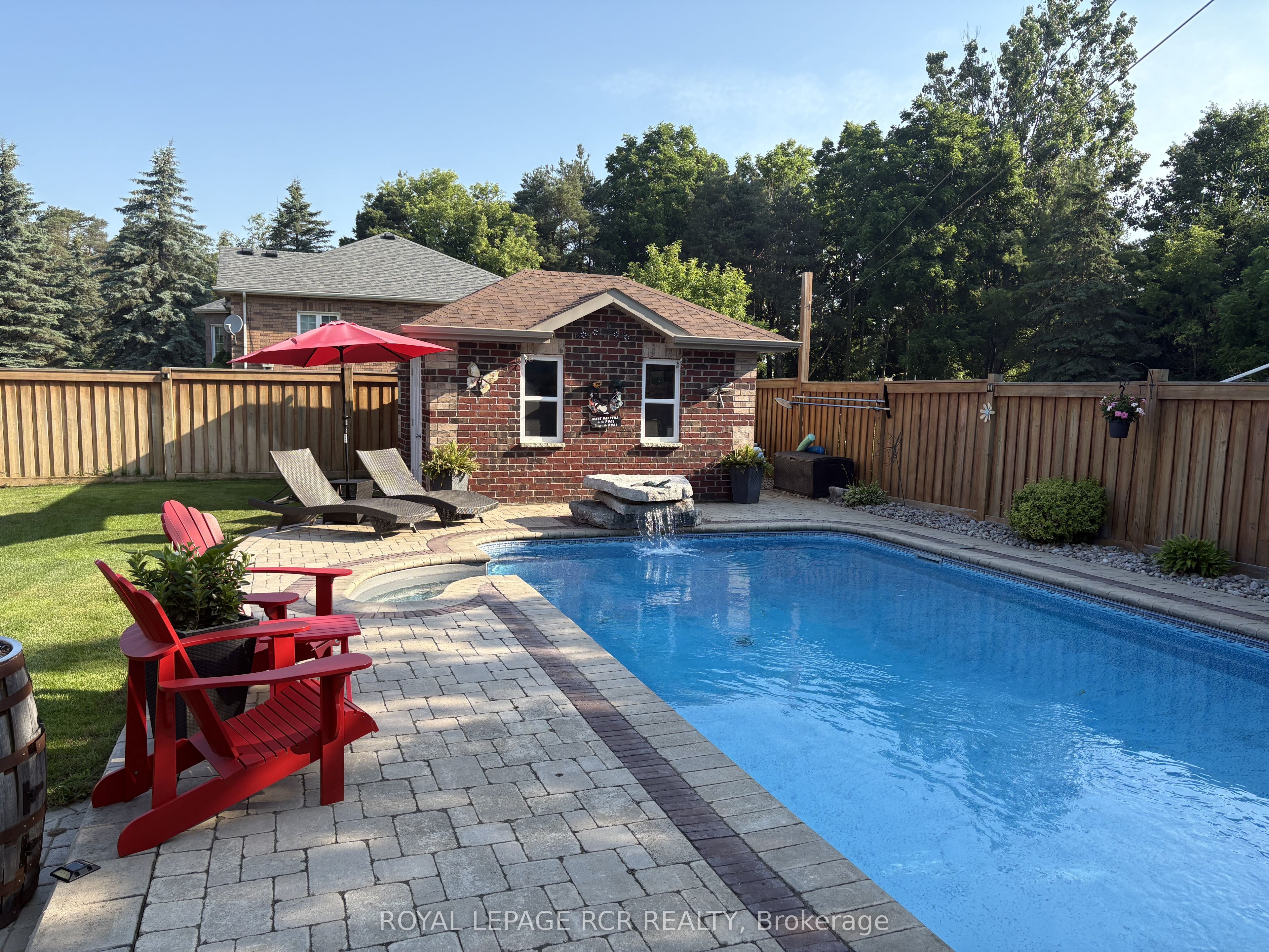 10 Fisher Drive, Adjala-Tosorontio, ON L0M 1J0 photo 2