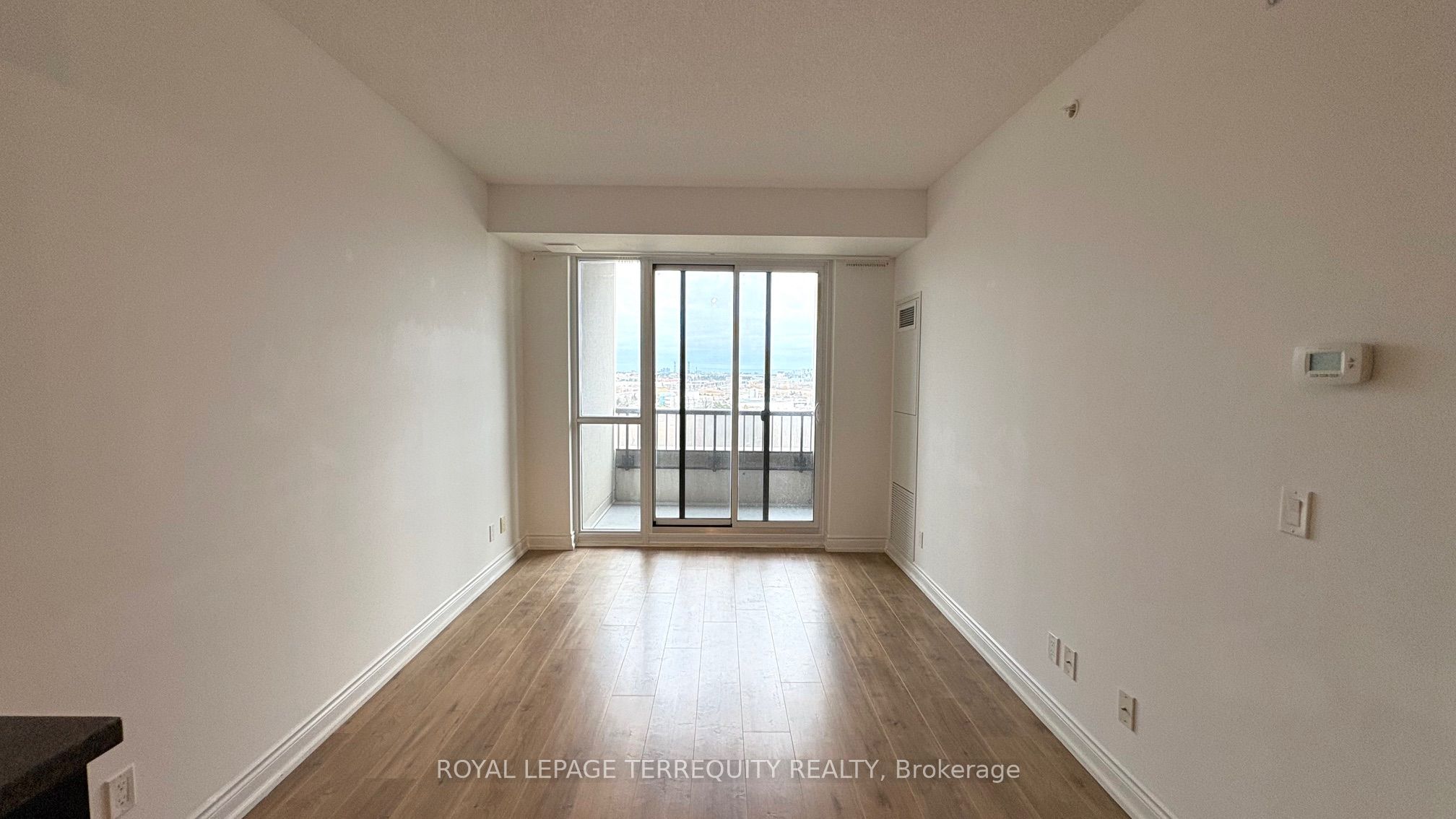 38 Cedarland Drive 1609, Markham, ON L6G 0G7 photo 3