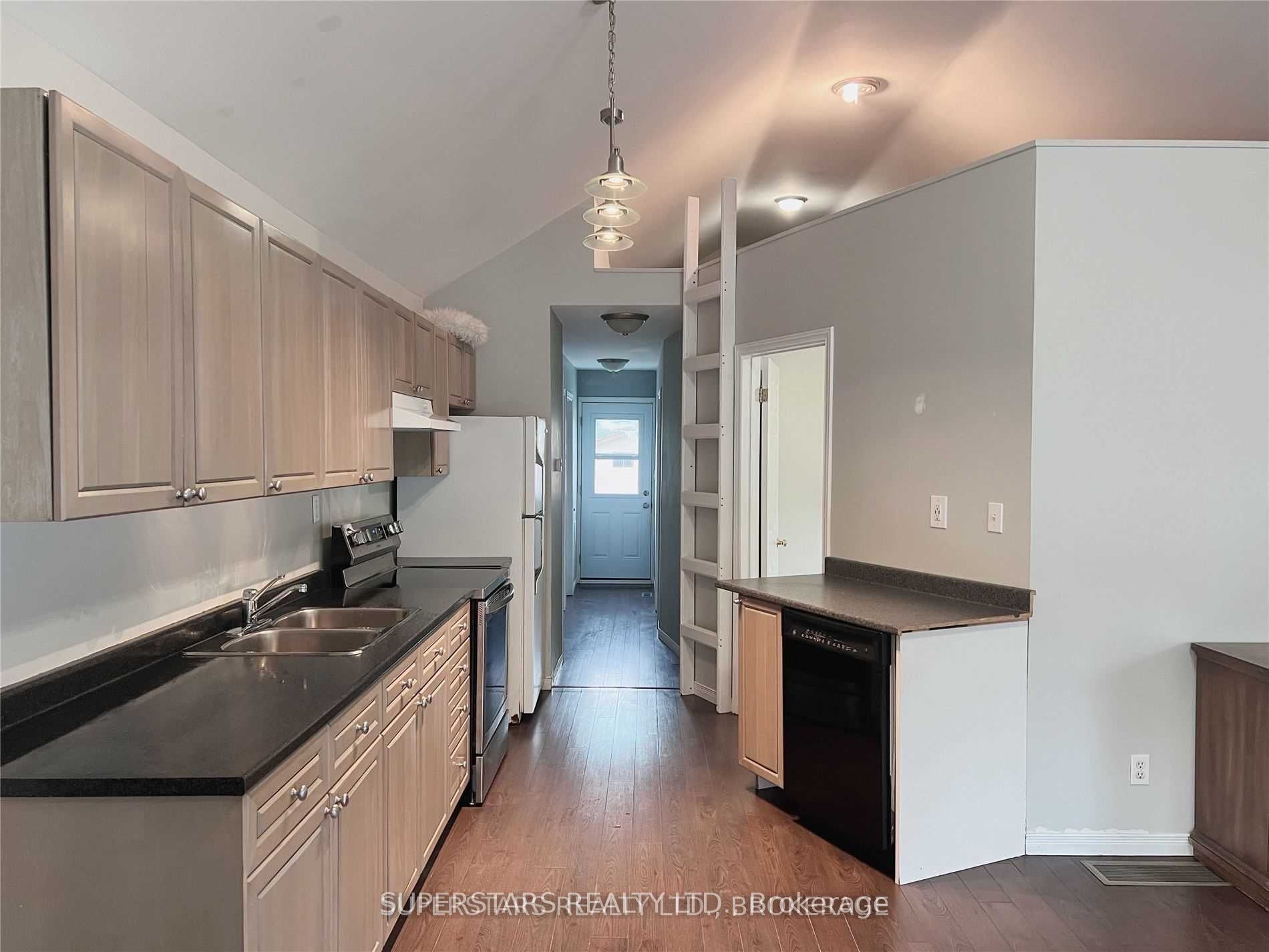 276 Parkwood Avenue, Georgina, ON L4P 2X3 photo 4