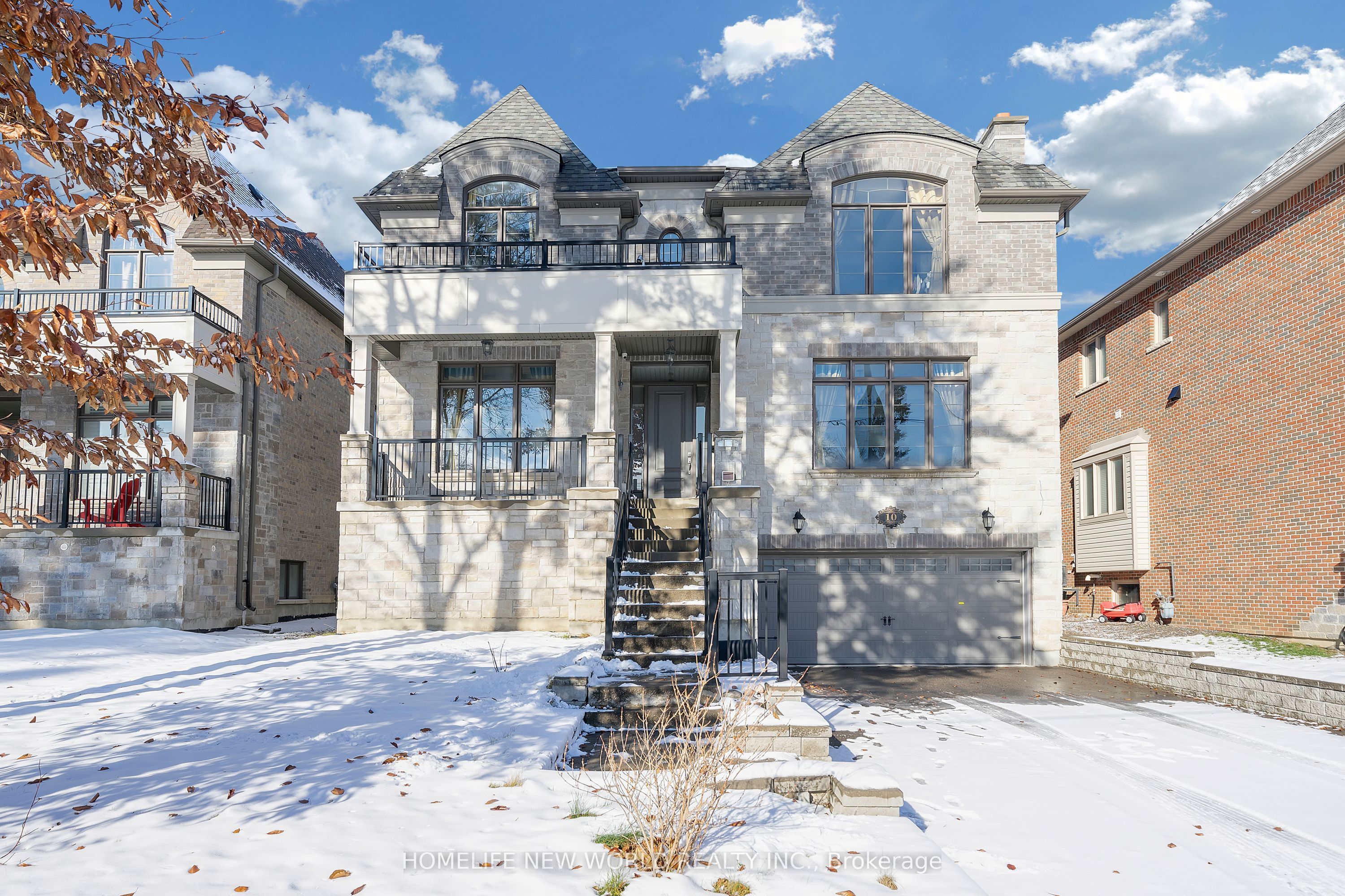 10 Stancroft Drive, Richmond Hill, ON L4C 4N1