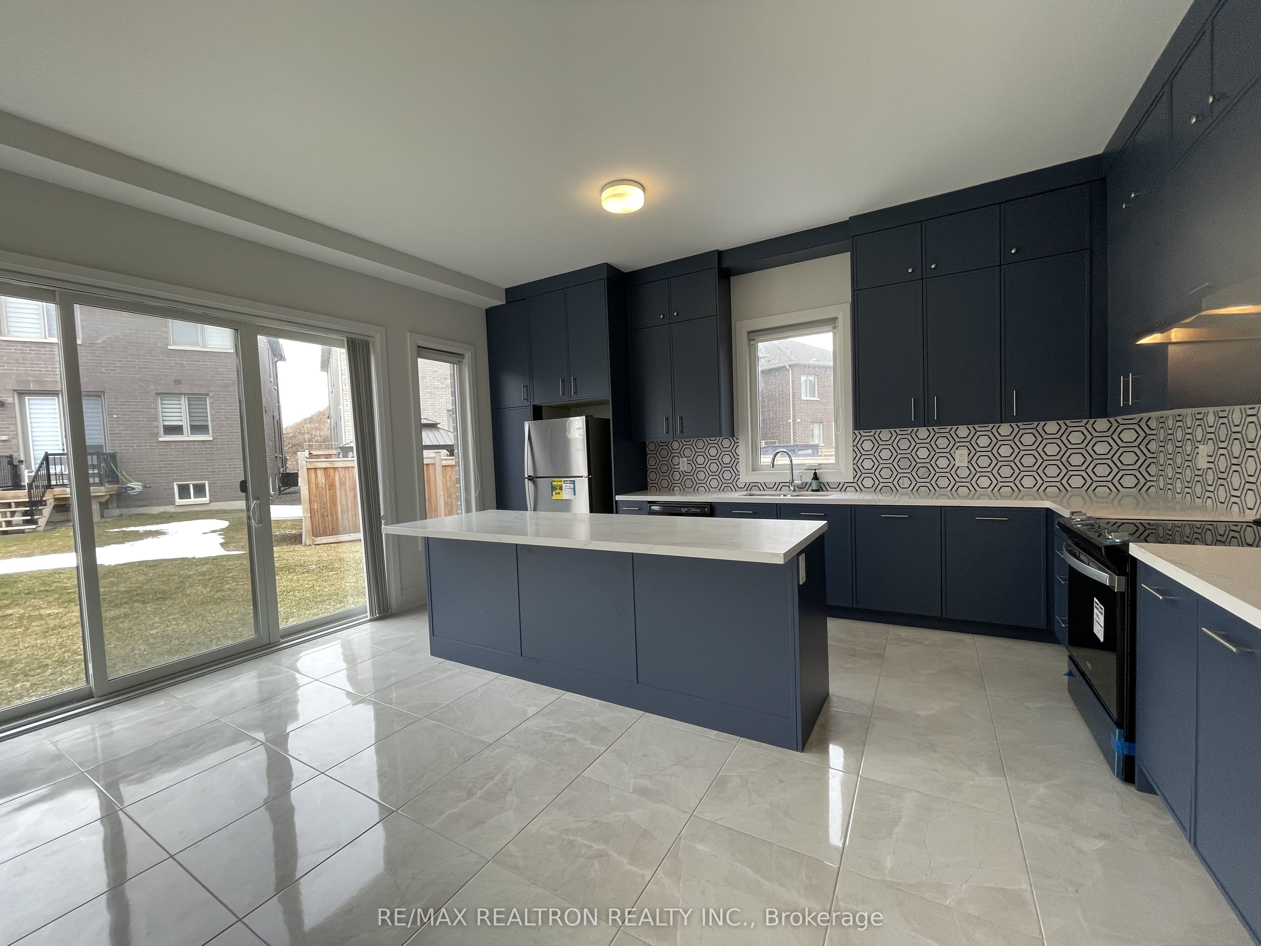 28 Tipp Drive, Richmond Hill, ON L4E 1J3 photo 5