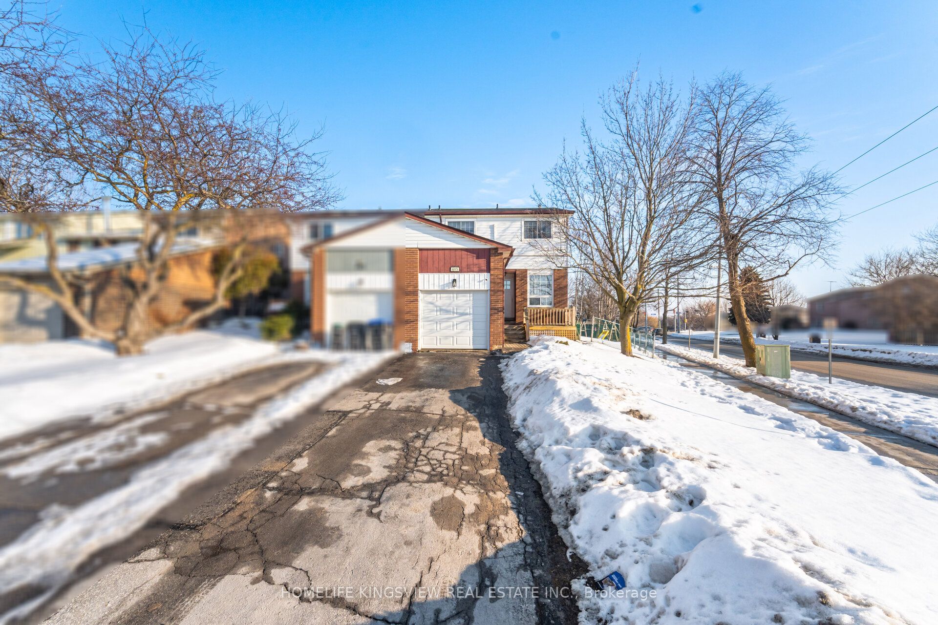 405 Maplegrove Avenue, Bradford West Gwillimbury, ON L3Z 1V8 photo 3