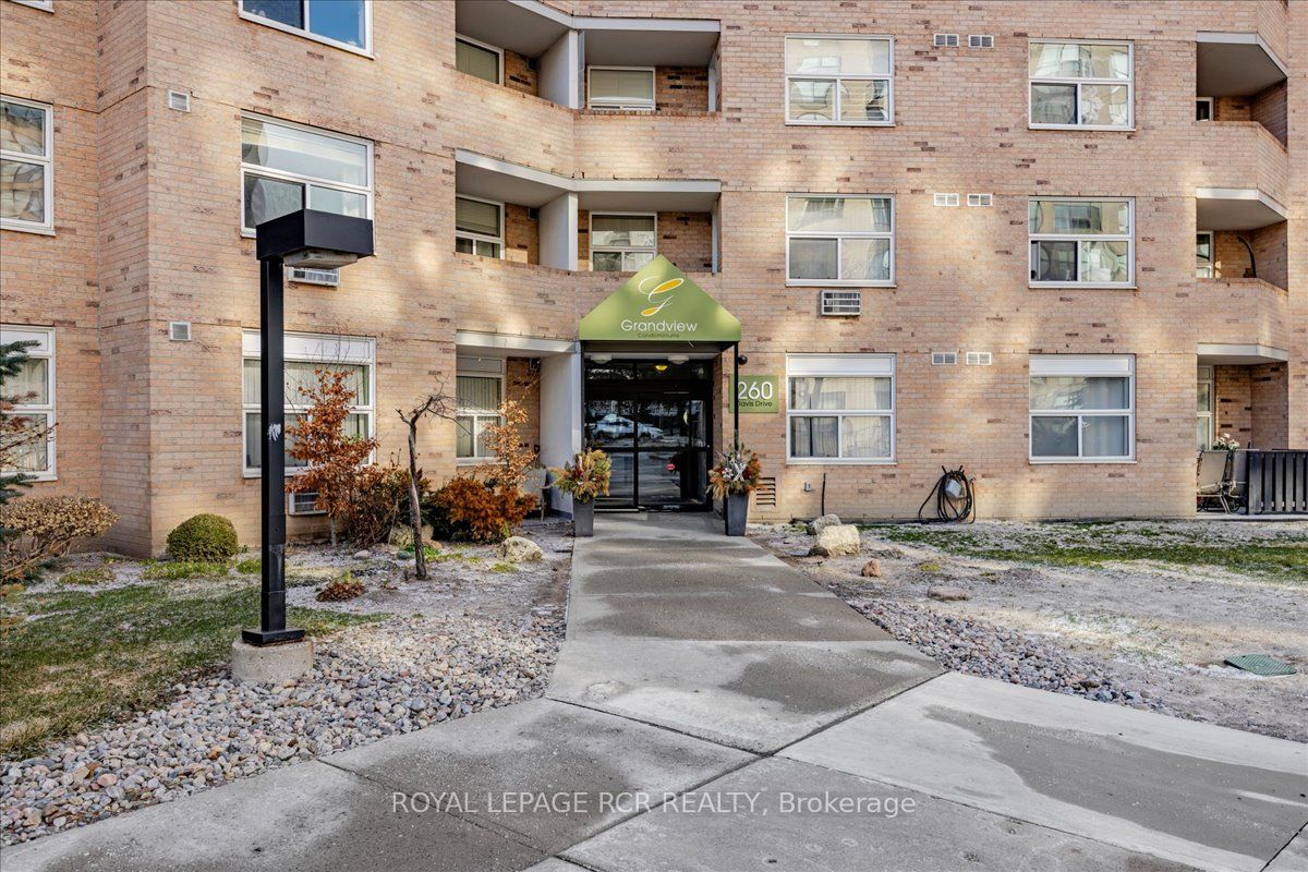 260 Davis Drive 613, Newmarket, ON L3Y 7C3 photo 4