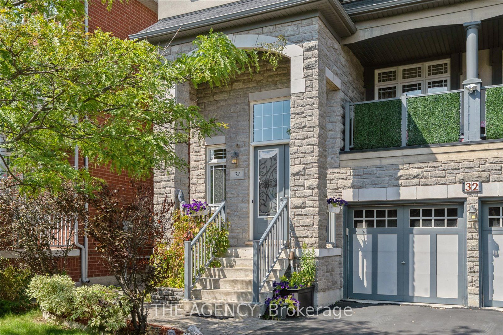 32 Timna Crescent, Vaughan, ON L6A 4L7 photo 2