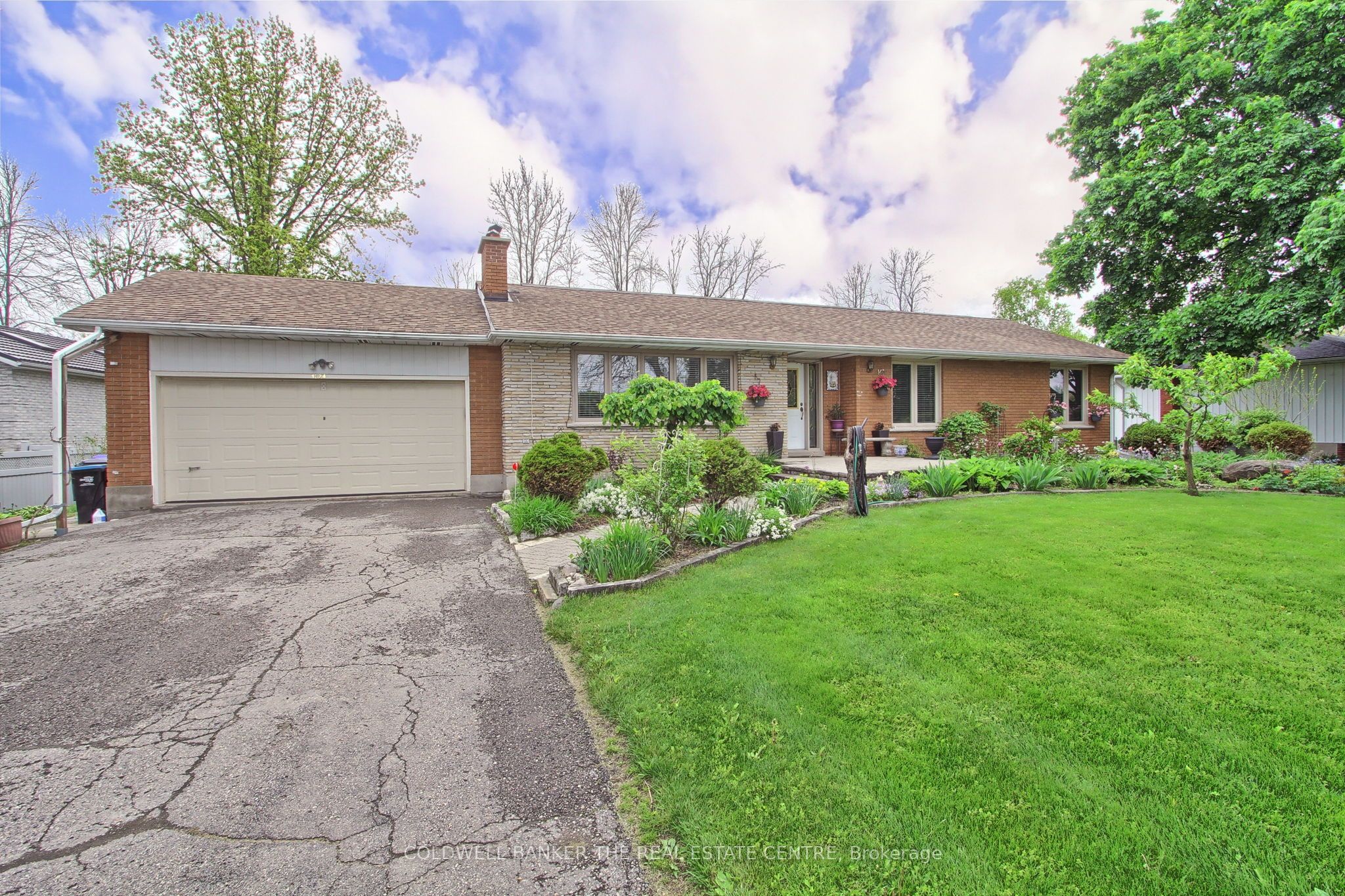 1324 Shore Acres (County Rd 3) Drive, Innisfil, ON L0L 1R0 photo 3
