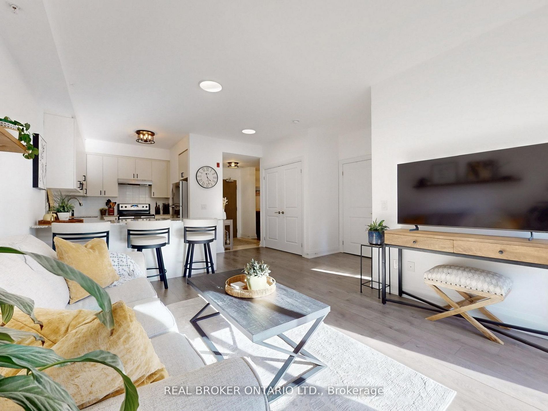 481 Rupert Avenue 122, Whitchurch-Stouffville, ON L4A 1Y7 photo 4