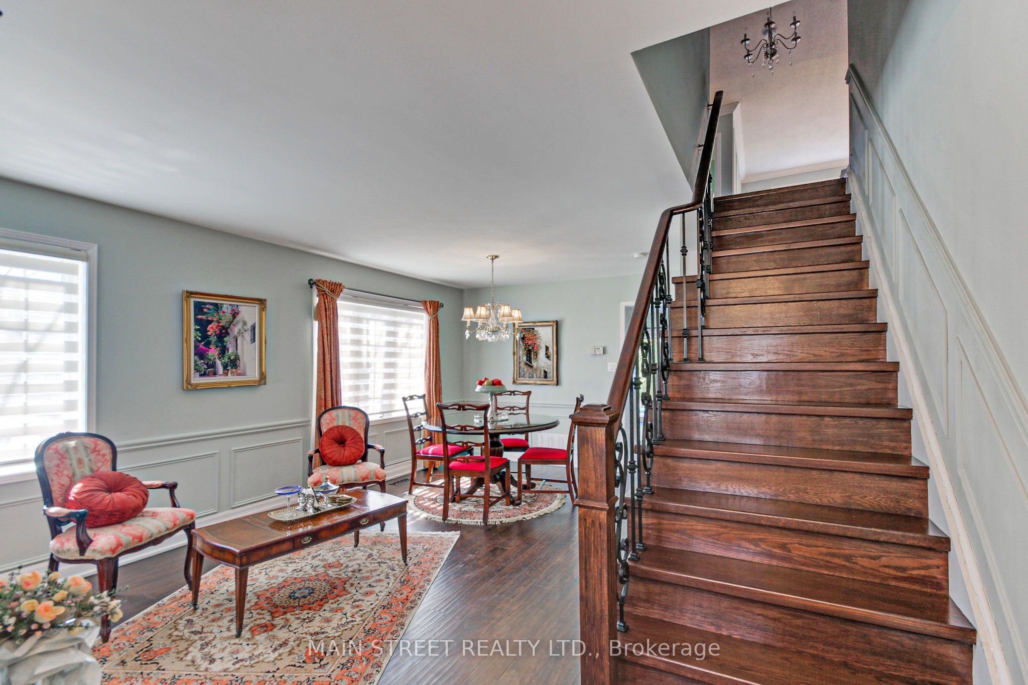 108 Hollandview Trail, Aurora, ON L4G 7H6 photo 4