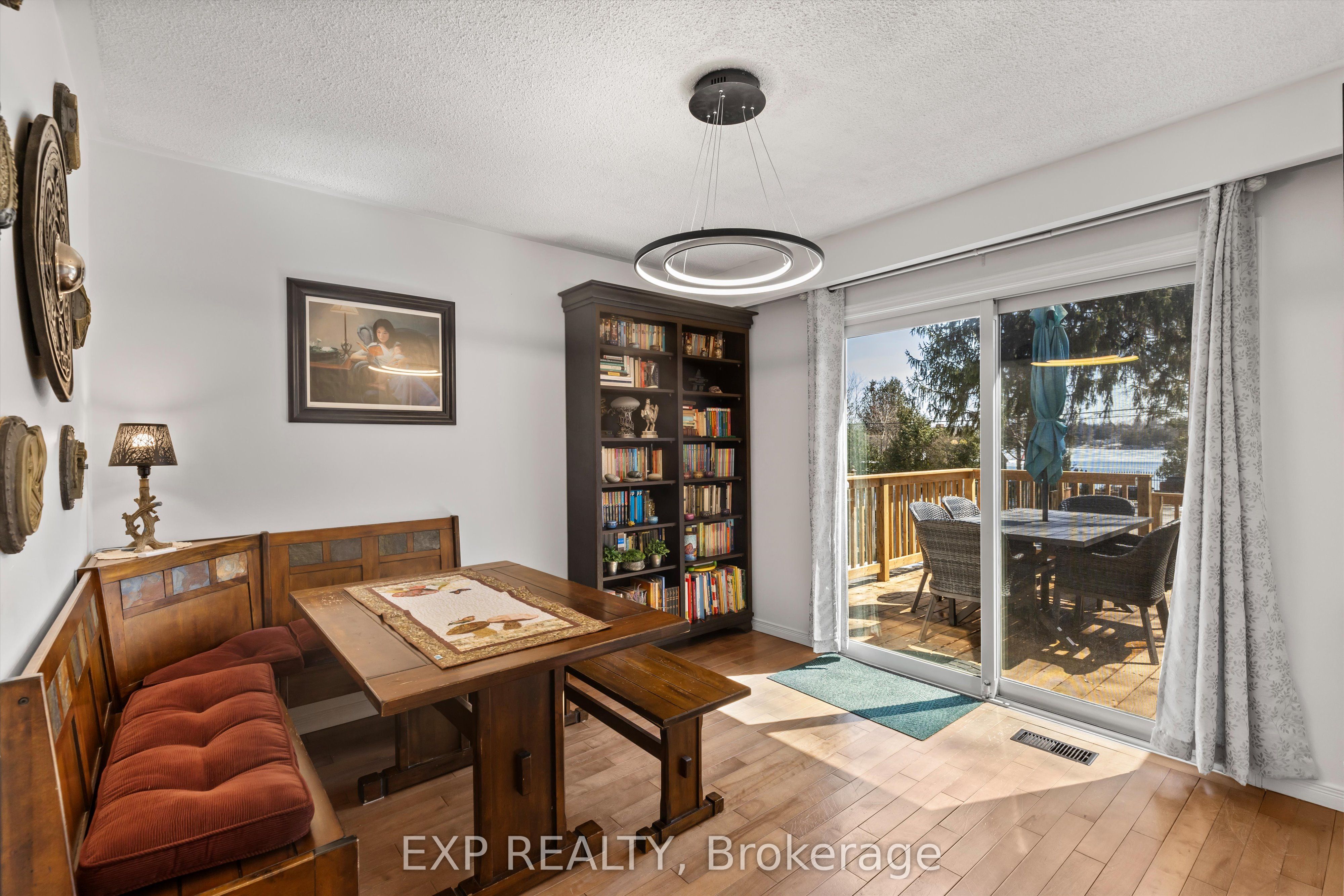 34 Connor Drive, Whitchurch-Stouffville, ON L4A 7X3 photo 3