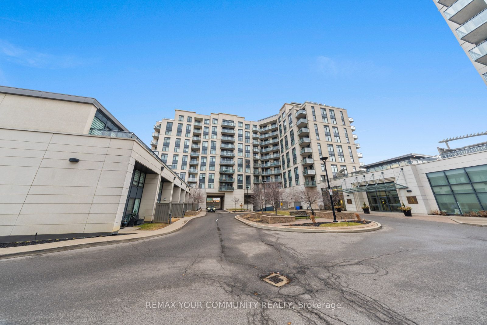 24 Woodstream Boulevard 315, Vaughan, ON L4L 8C4