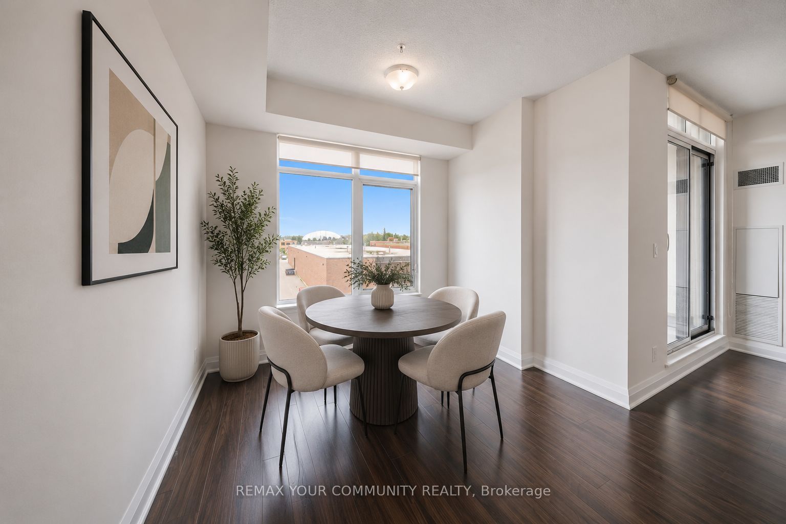 24 Woodstream Boulevard 315, Vaughan, ON L4L 8C4 photo 3