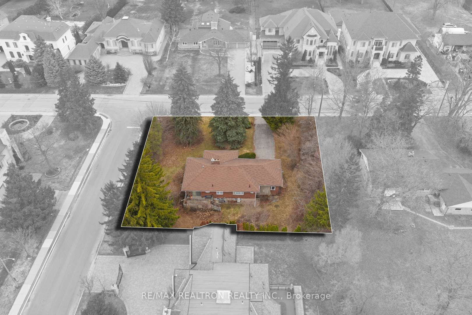 17 Denham Drive, Richmond Hill, ON L4C 6H6 photo 4