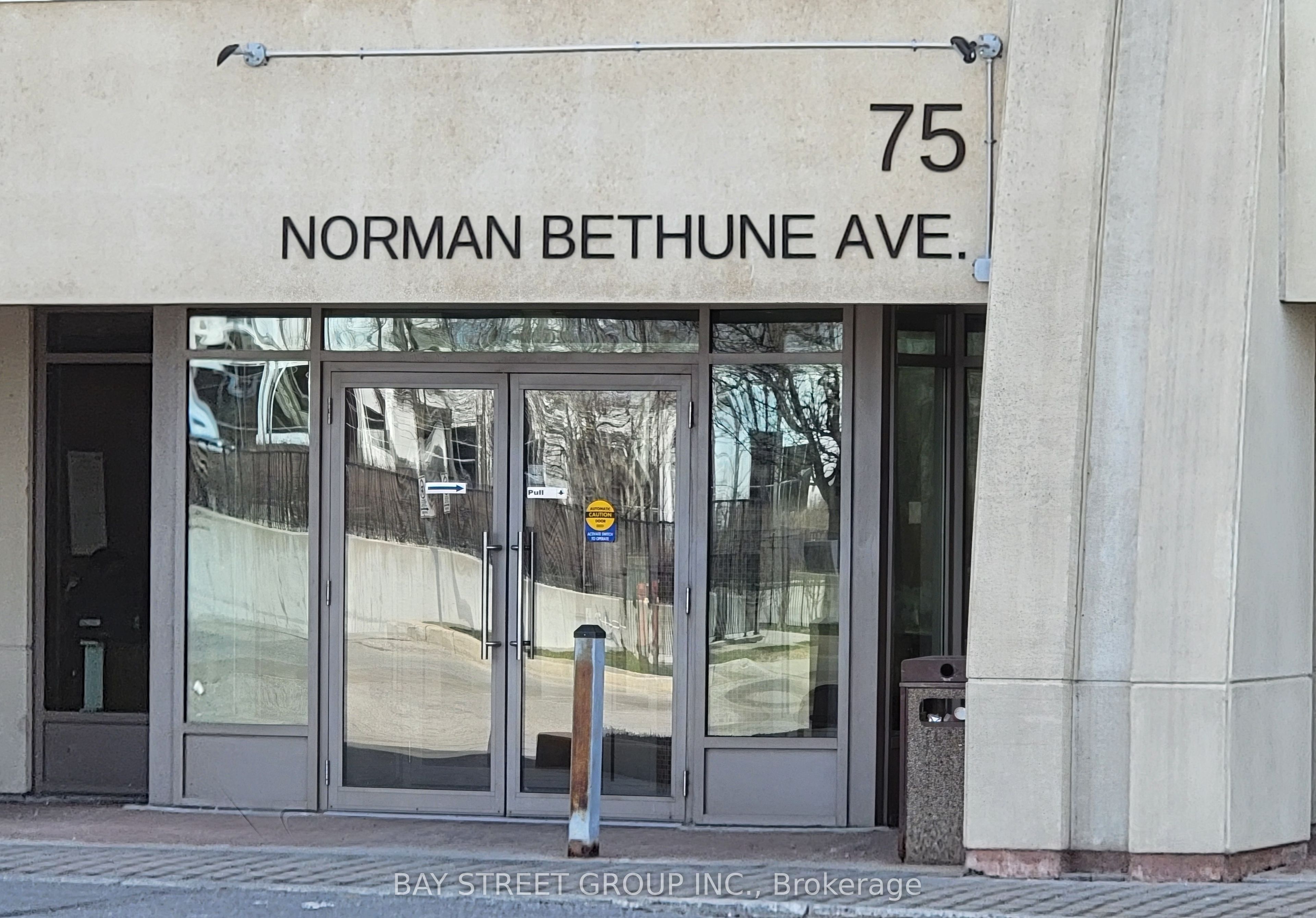75 Norman Bethune Avenue 302, Richmond Hill, ON L4B 0B6 photo 2
