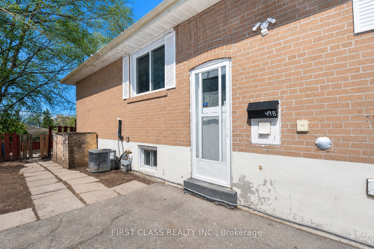 49 Longford Drive Bsmt, Newmarket, ON L3Y 2Y6 photo 3