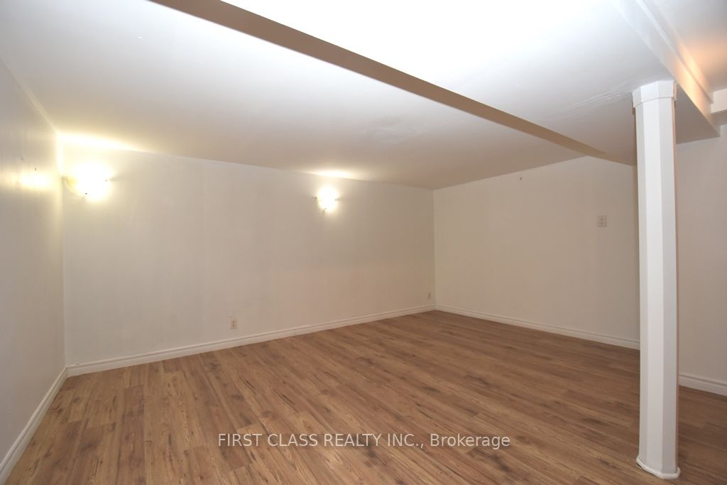 49 Longford Drive Bsmt, Newmarket, ON L3Y 2Y6 photo 5