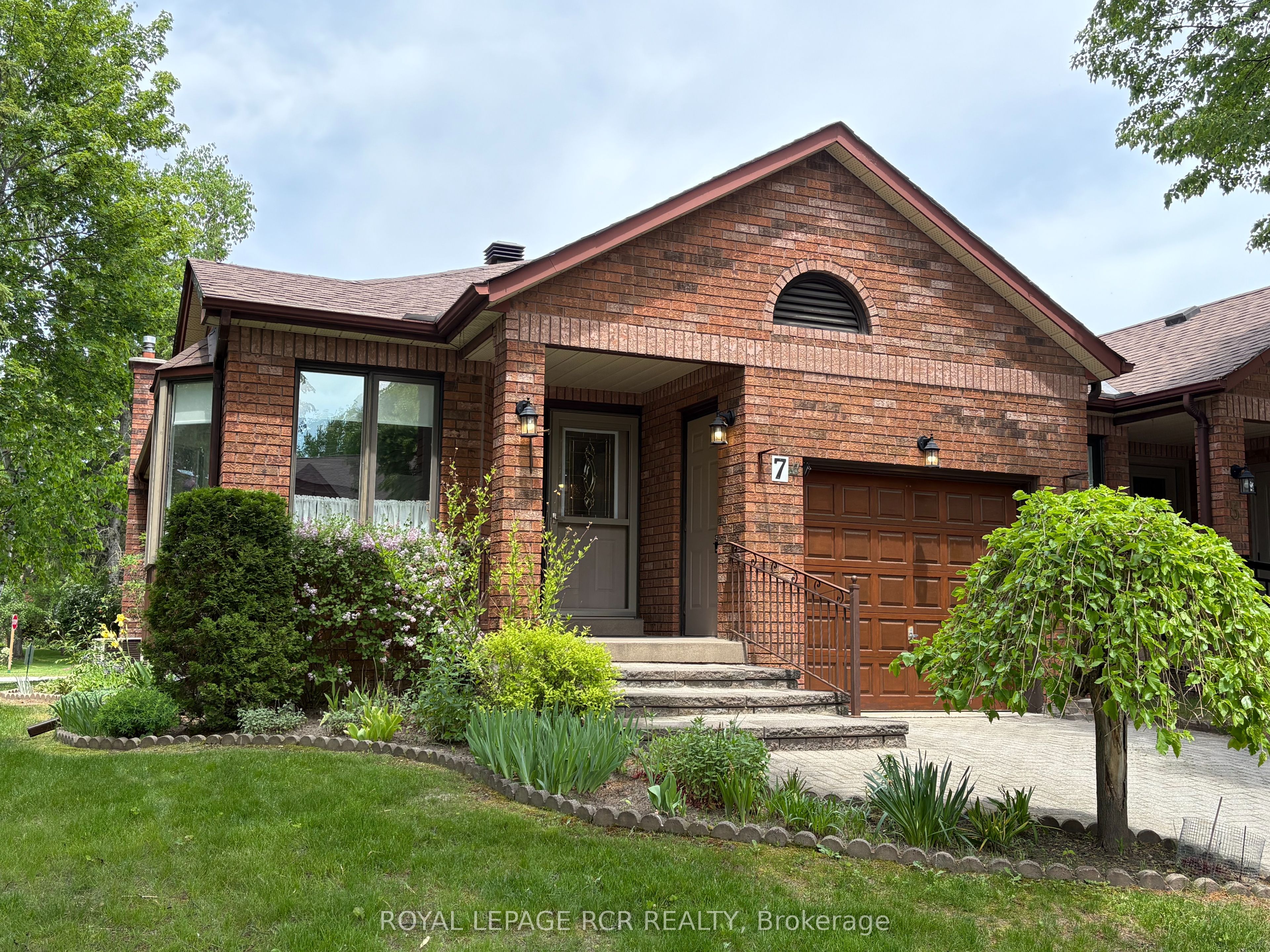 7 Glen Eden Way, New Tecumseth, ON L9R 1R4 photo 3