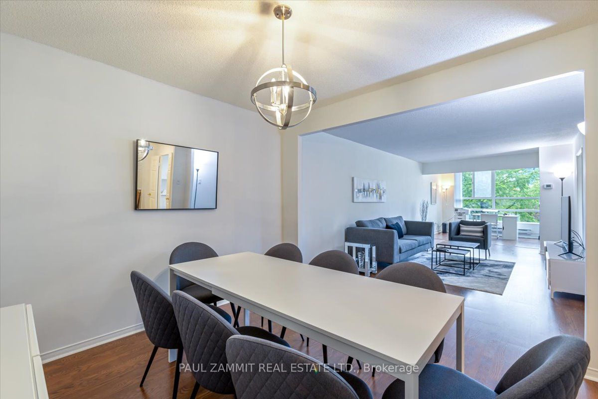 7825 Bayview Avenue 214, Markham, ON L3T 7N2 photo 3
