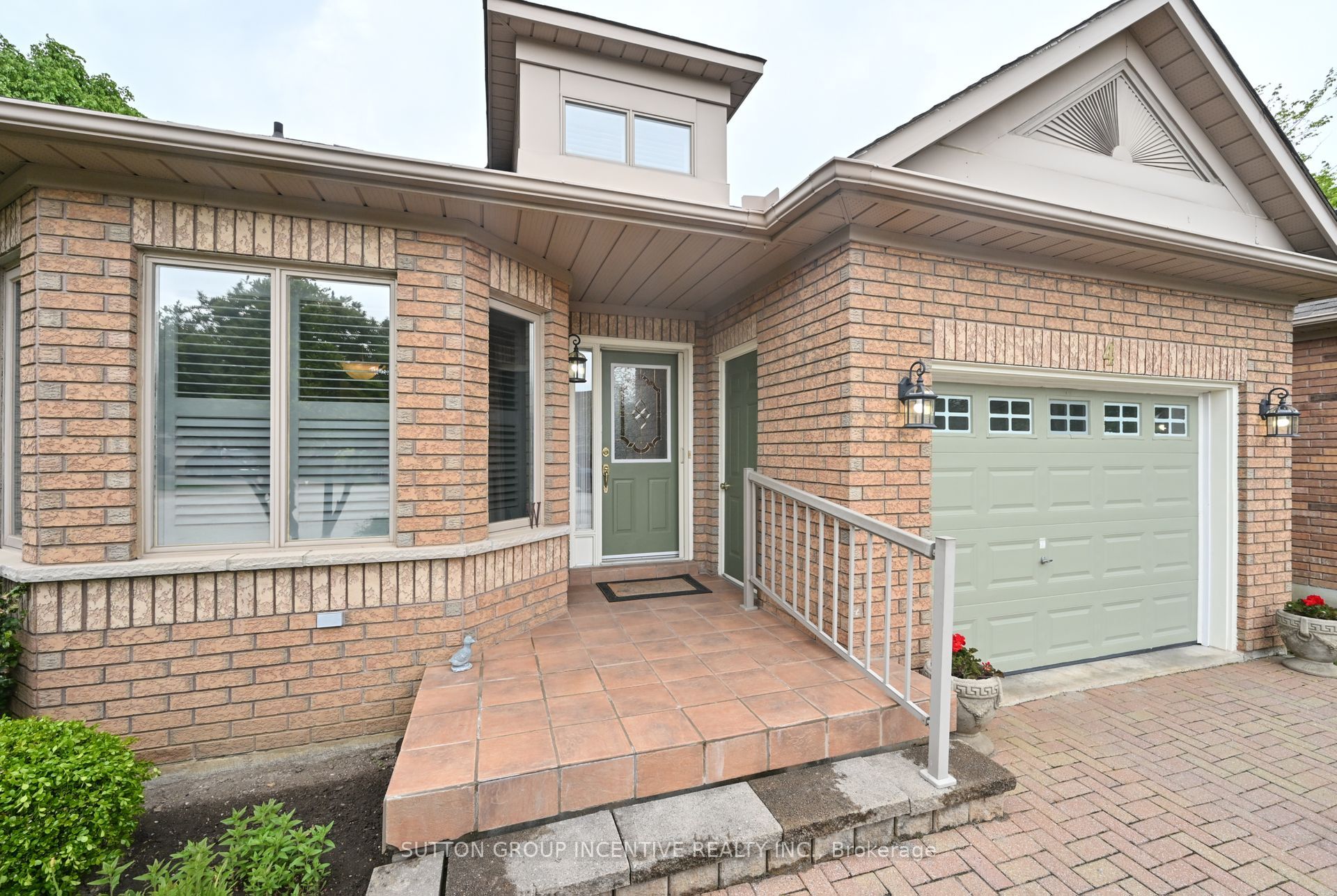 4 Belair Place, New Tecumseth, ON L9R 1Z1 photo 2