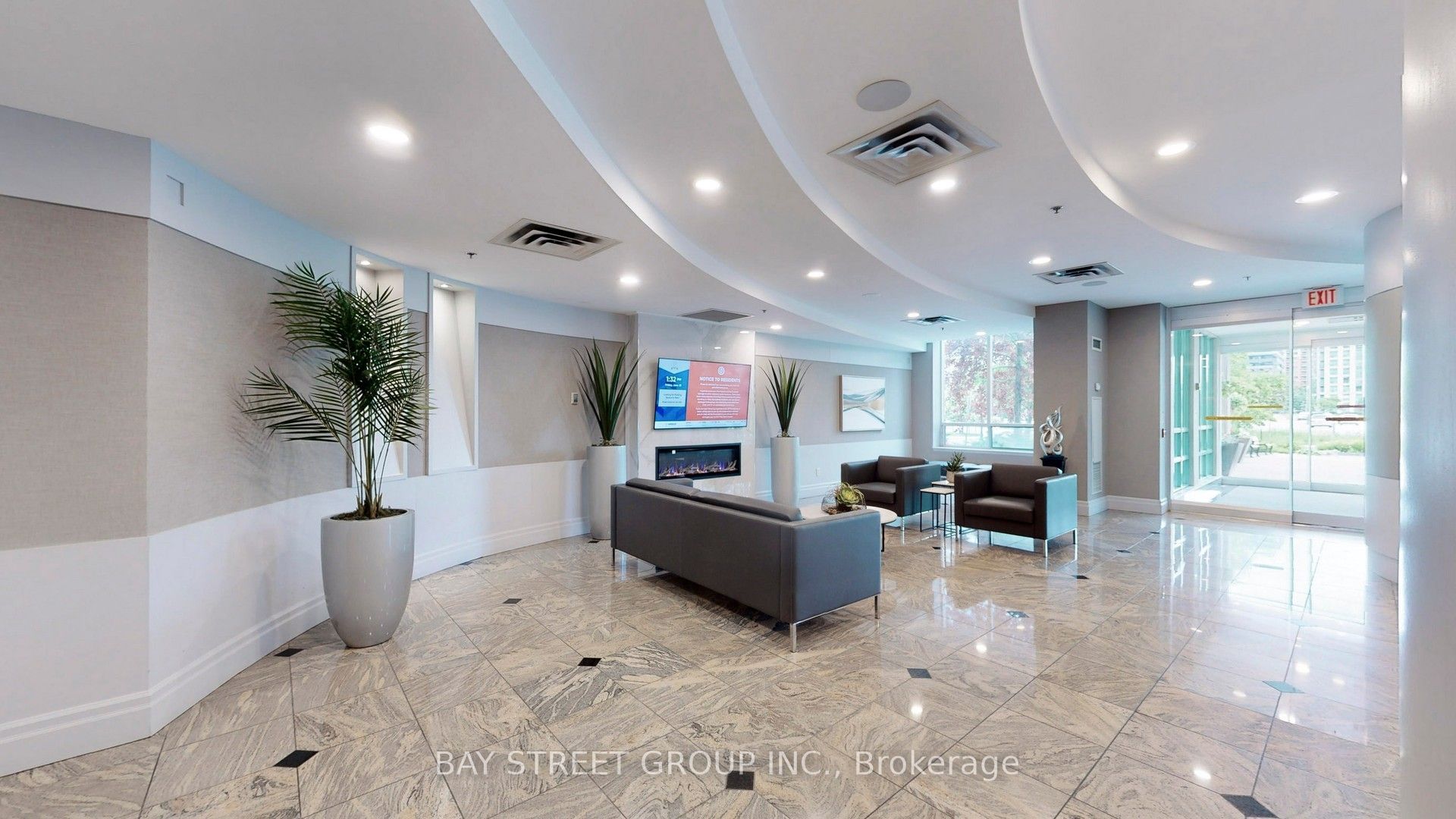 39 Oneida Crescent LPH19, Richmond Hill, ON L4B 4T9 photo 5