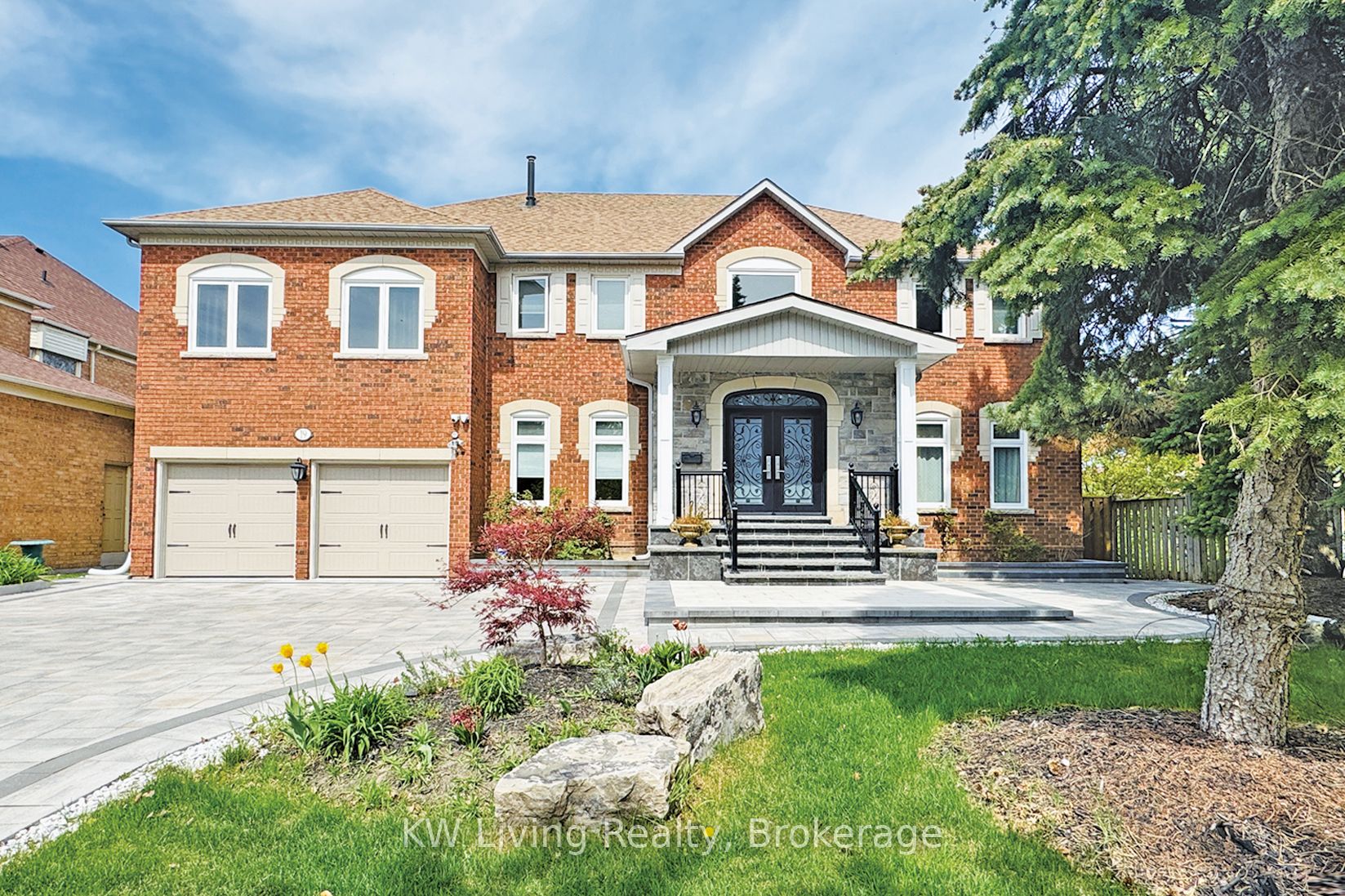 19 Spadina Road, Richmond Hill, ON L4B 2Y2 photo 2
