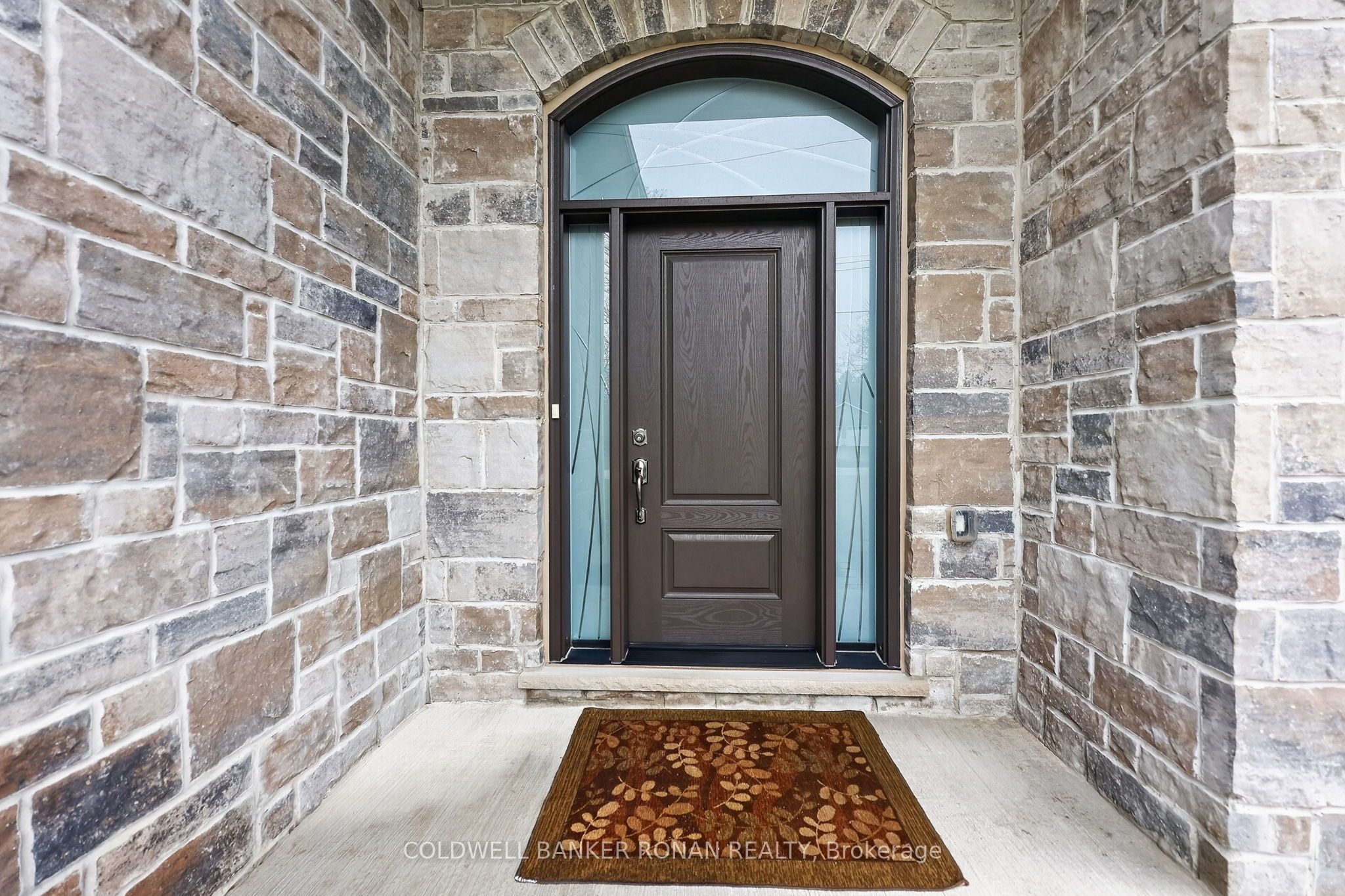 3019 Sandy Cove Drive, Innisfil, ON L9S 2K1 photo 4
