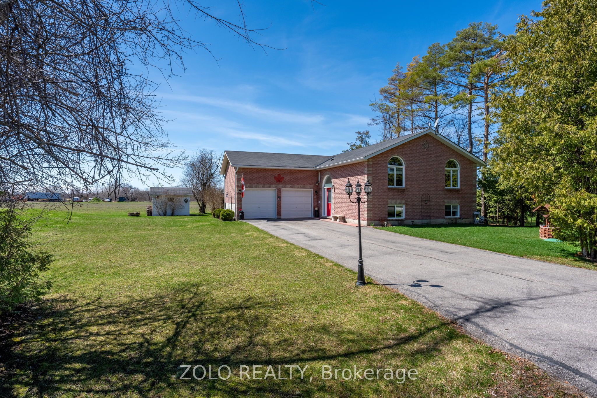 30 Sunset Beach Road, Georgina, ON L0E 1N0
