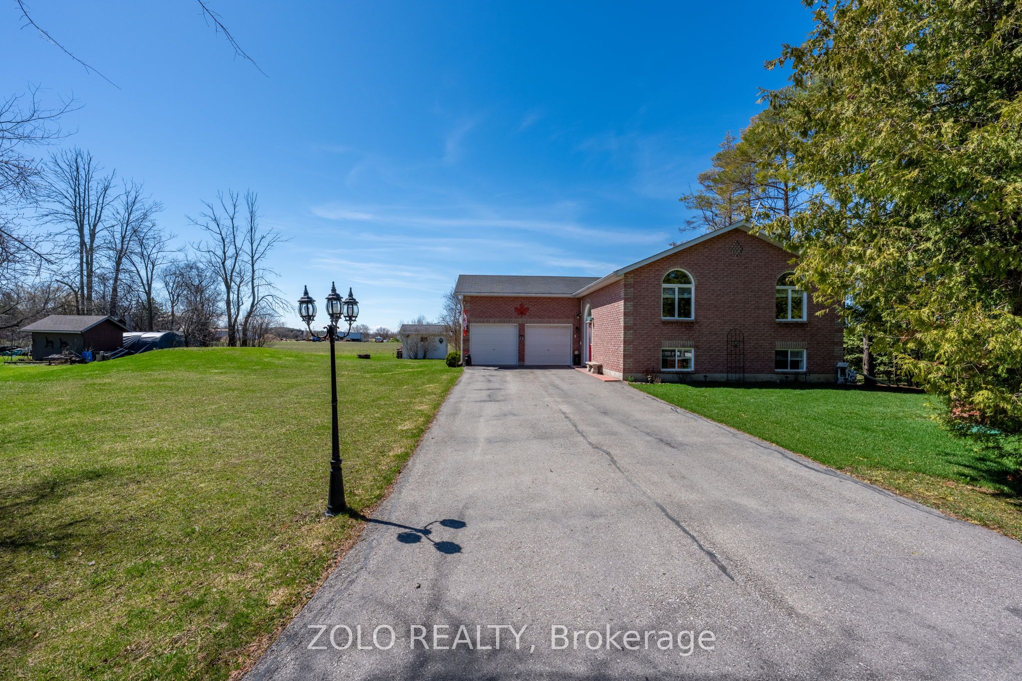 30 Sunset Beach Road, Georgina, ON L0E 1N0 photo 2