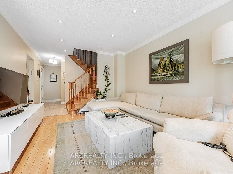 49 White Boulevard, Vaughan, ON L4J 5Z4