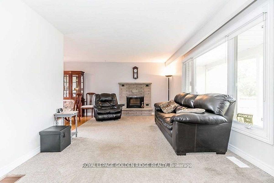 2082 Lea Road, Innisfil, ON L9S 1T3 photo 2