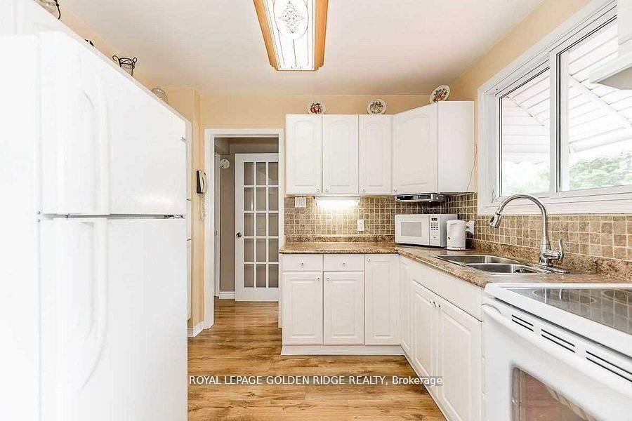 2082 Lea Road, Innisfil, ON L9S 1T3 photo 3