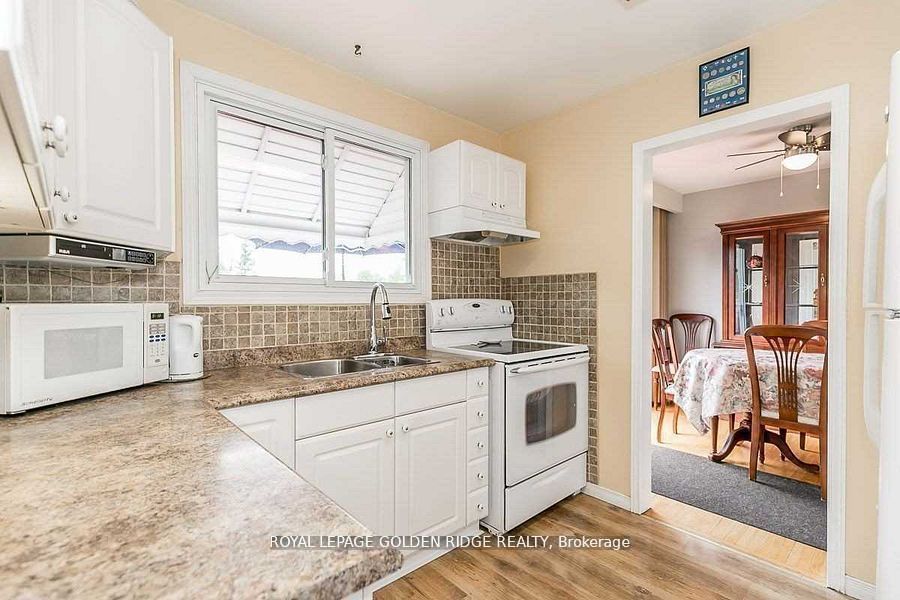 2082 Lea Road, Innisfil, ON L9S 1T3 photo 4