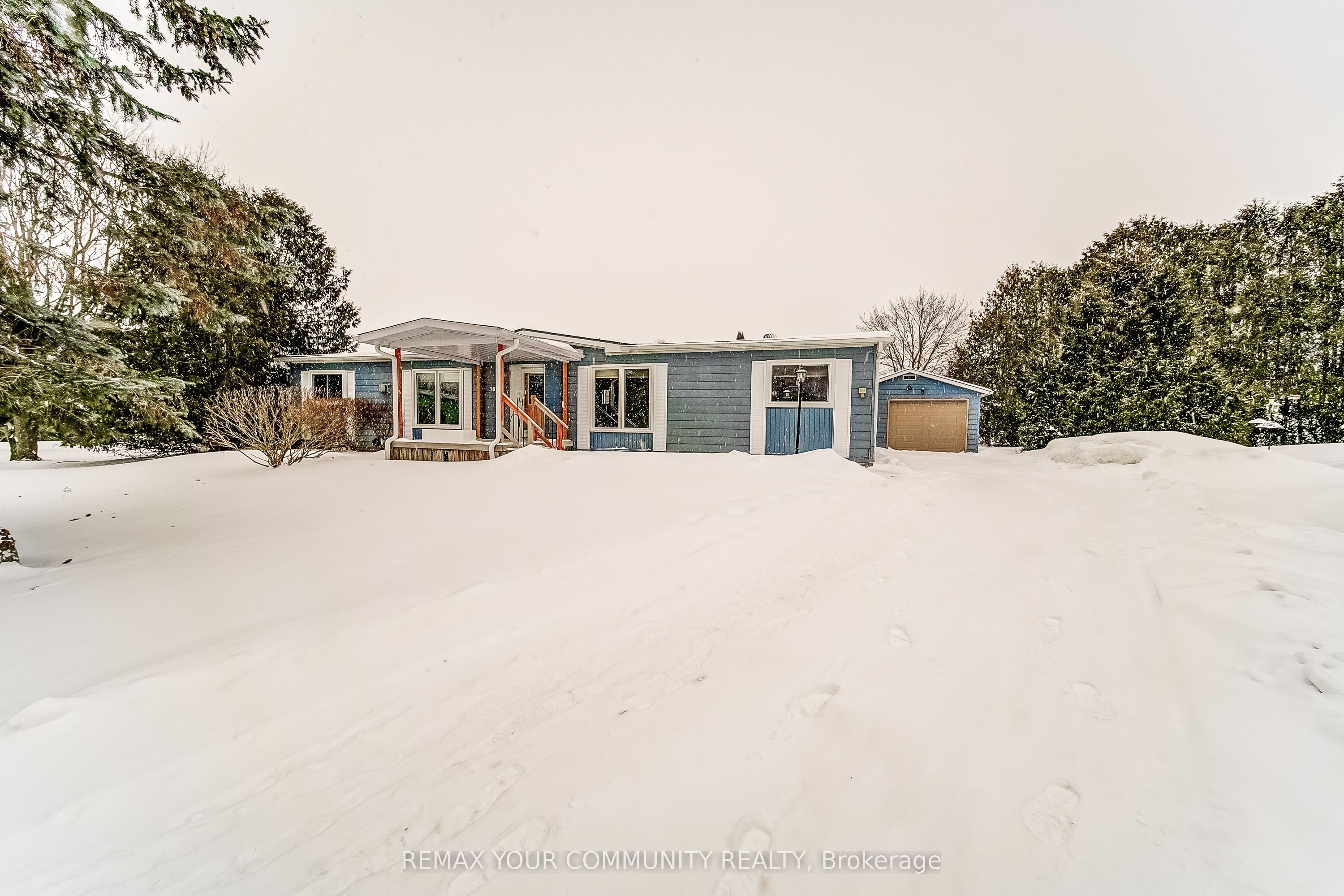 20 Geneva Court, Georgina, ON L0E 1R0