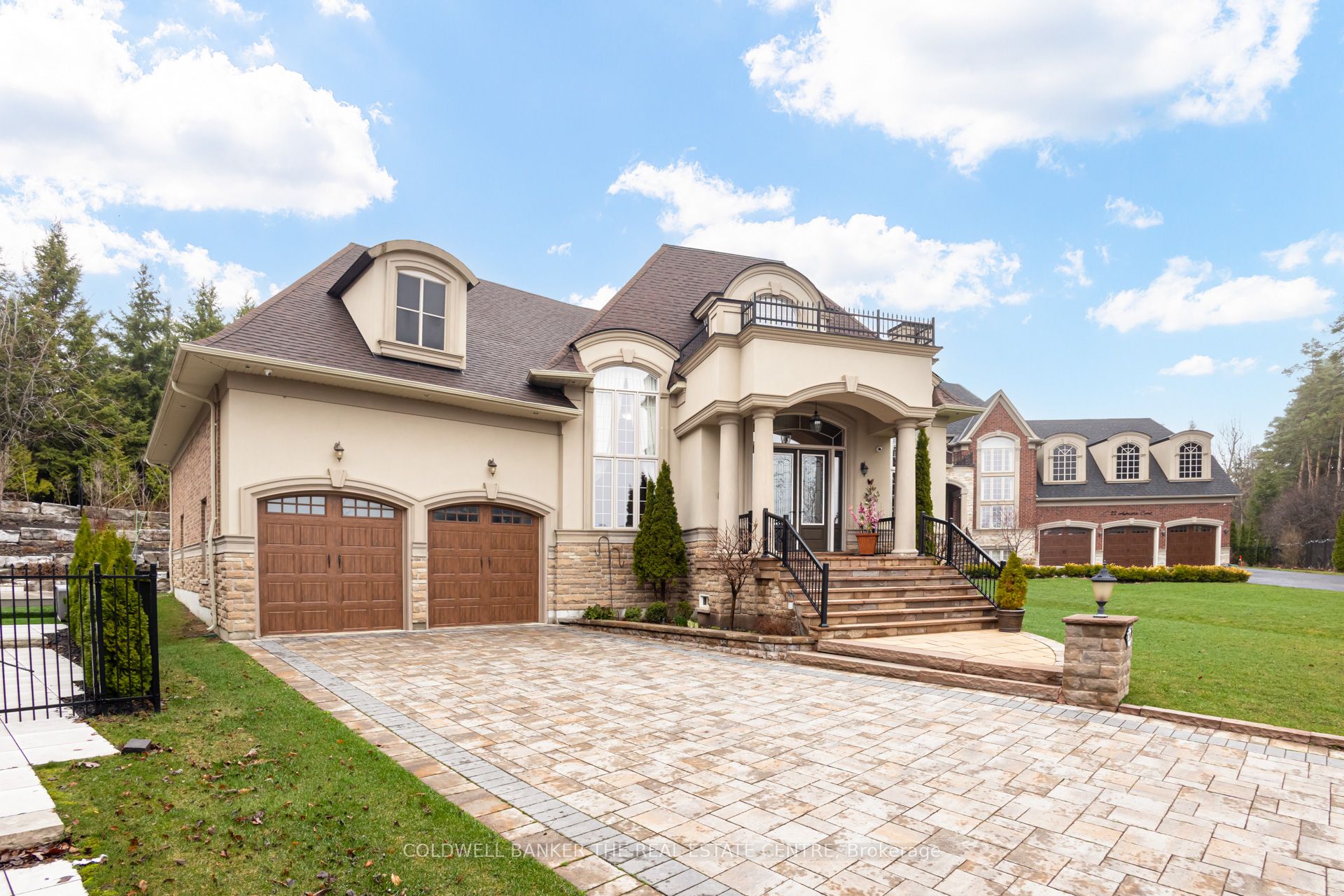 20 Aubrietia Court, Richmond Hill, ON L4E 2R3 photo 4