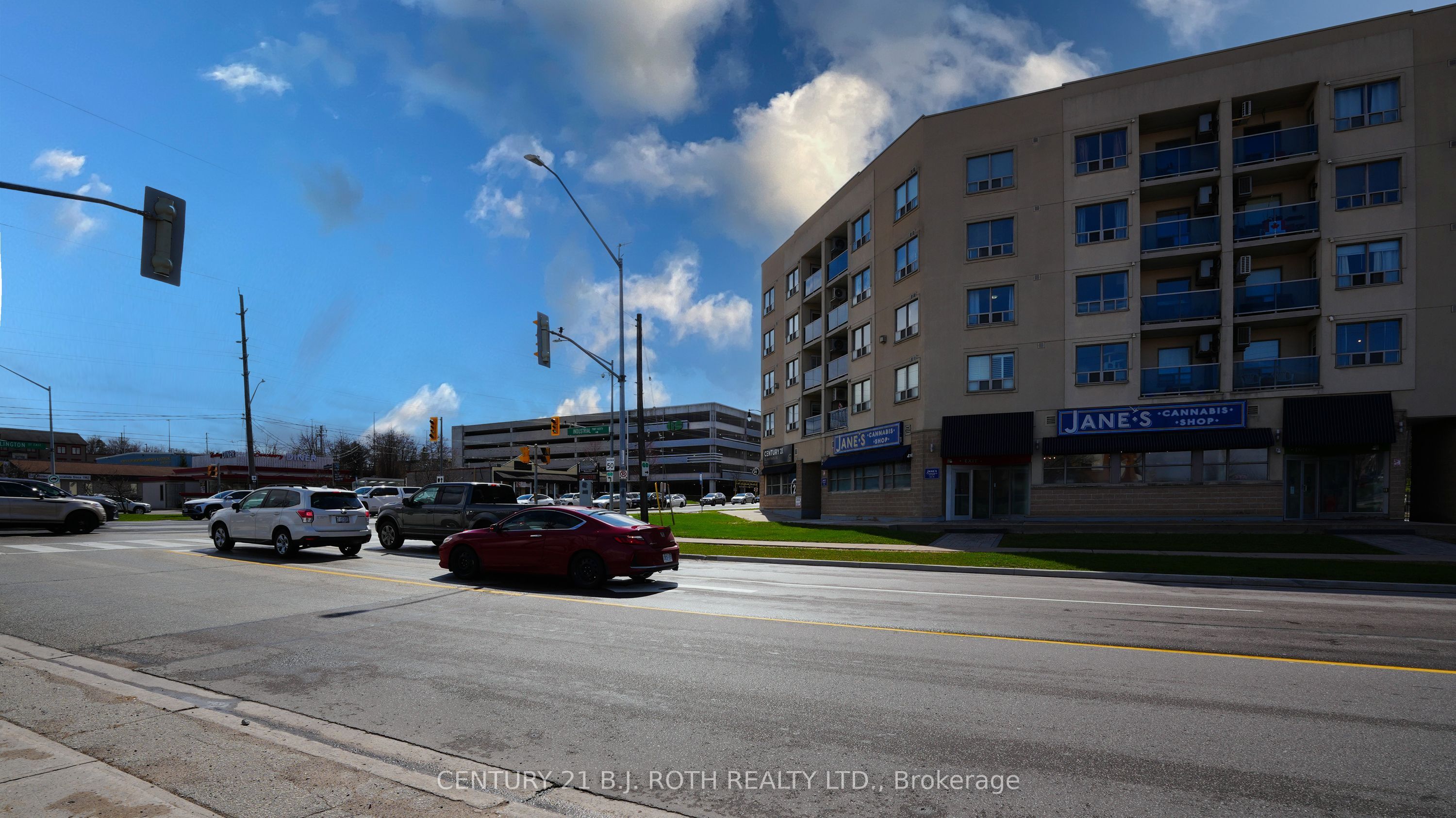 160 Wellington Street E 411, Aurora, ON L4G 1J3 photo 2