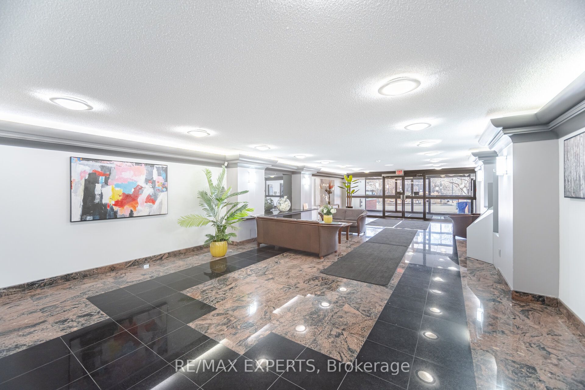 100 Arbors Lane 305, Vaughan, ON L4L 7G4 photo 4