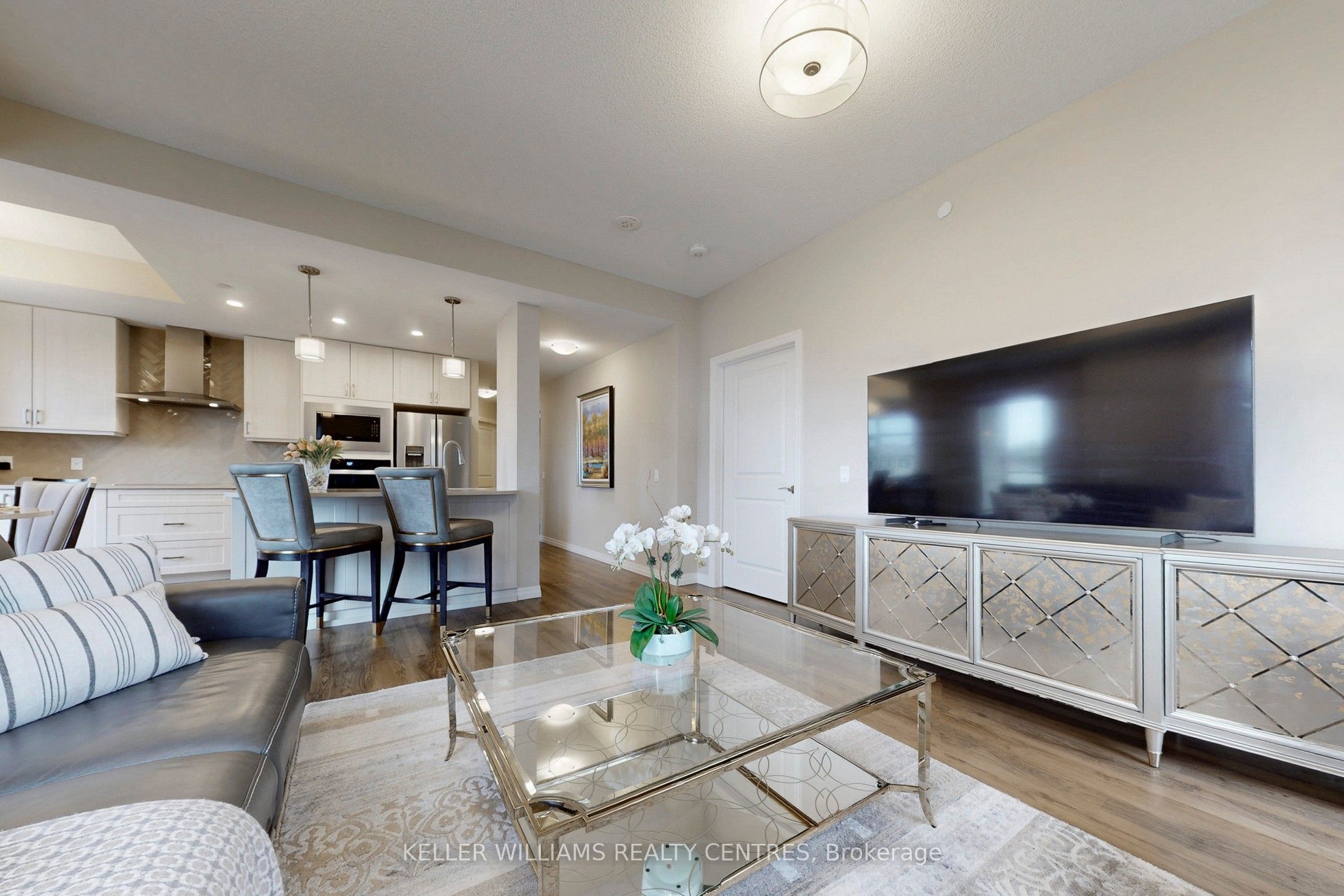 460 William Graham Drive 313, Aurora, ON L4G 1X9 photo 5