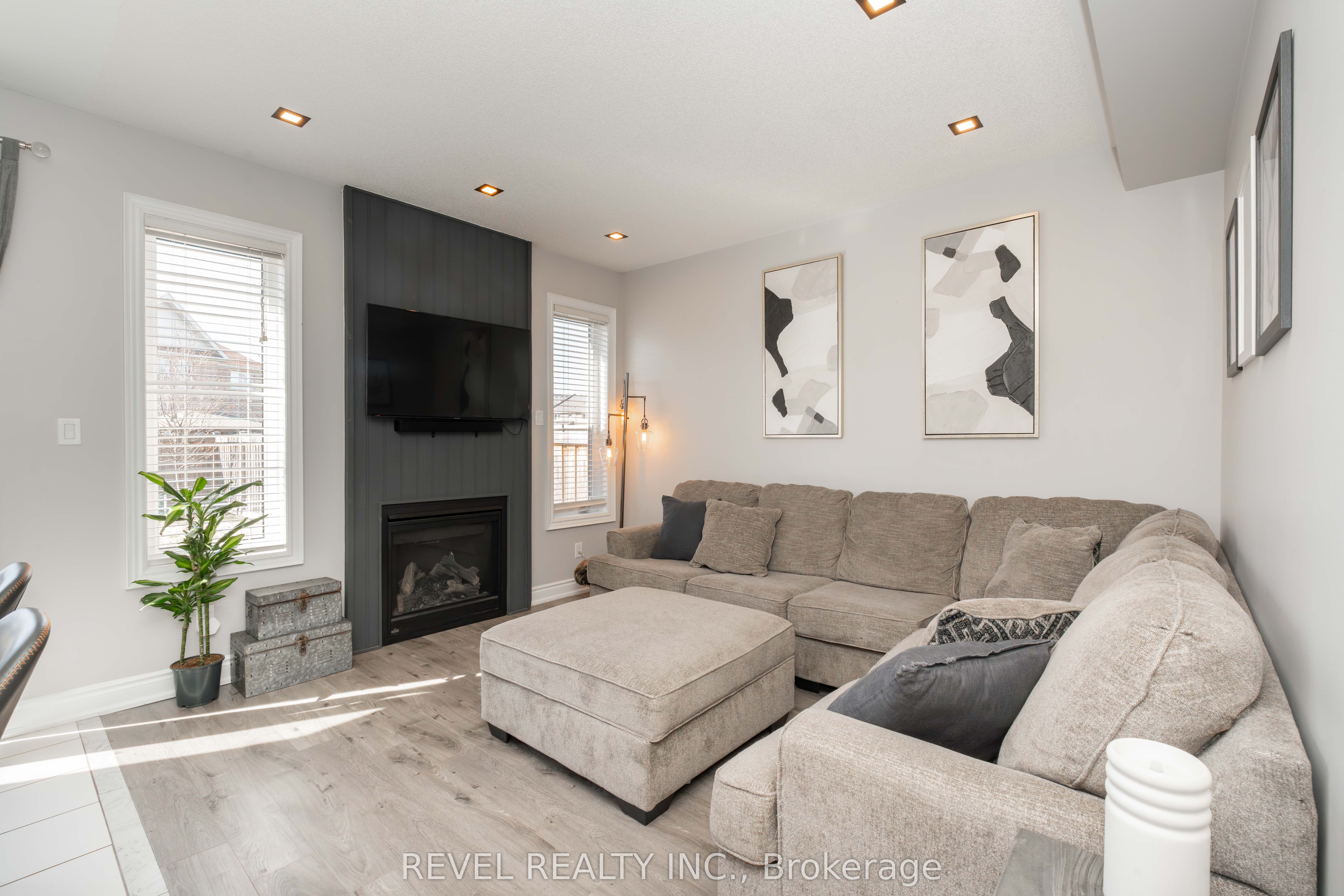 18 Jackson Drive, New Tecumseth, ON L0G 1W0 photo 5
