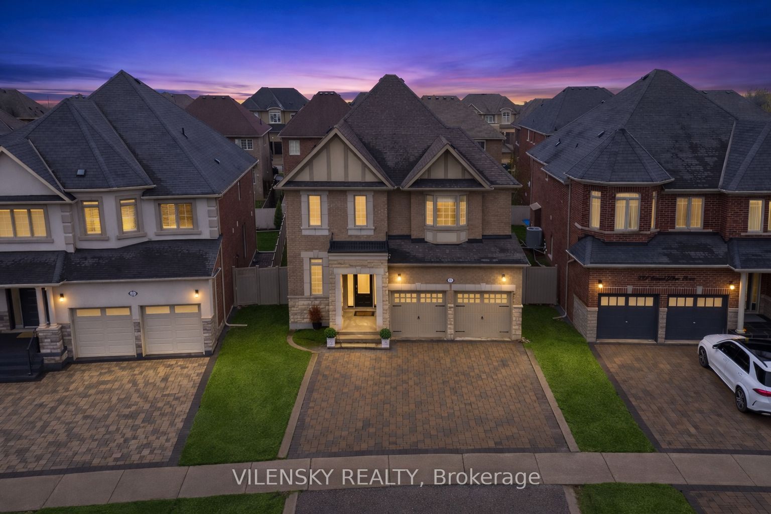 235 Israel Zilber Drive, Vaughan, ON L6A 0L5 photo 2