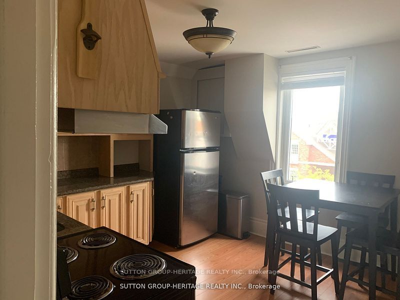 96 Brock Street W 2nd floor, Uxbridge, ON L9P 1P4 photo 5