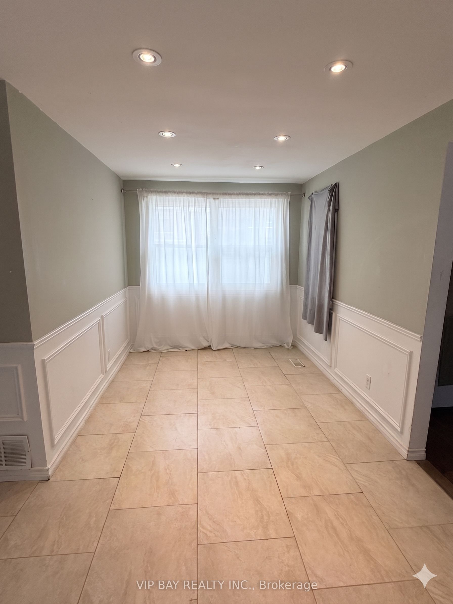 6835 Main Street, Whitchurch-Stouffville, ON L4A 7G4 photo 2