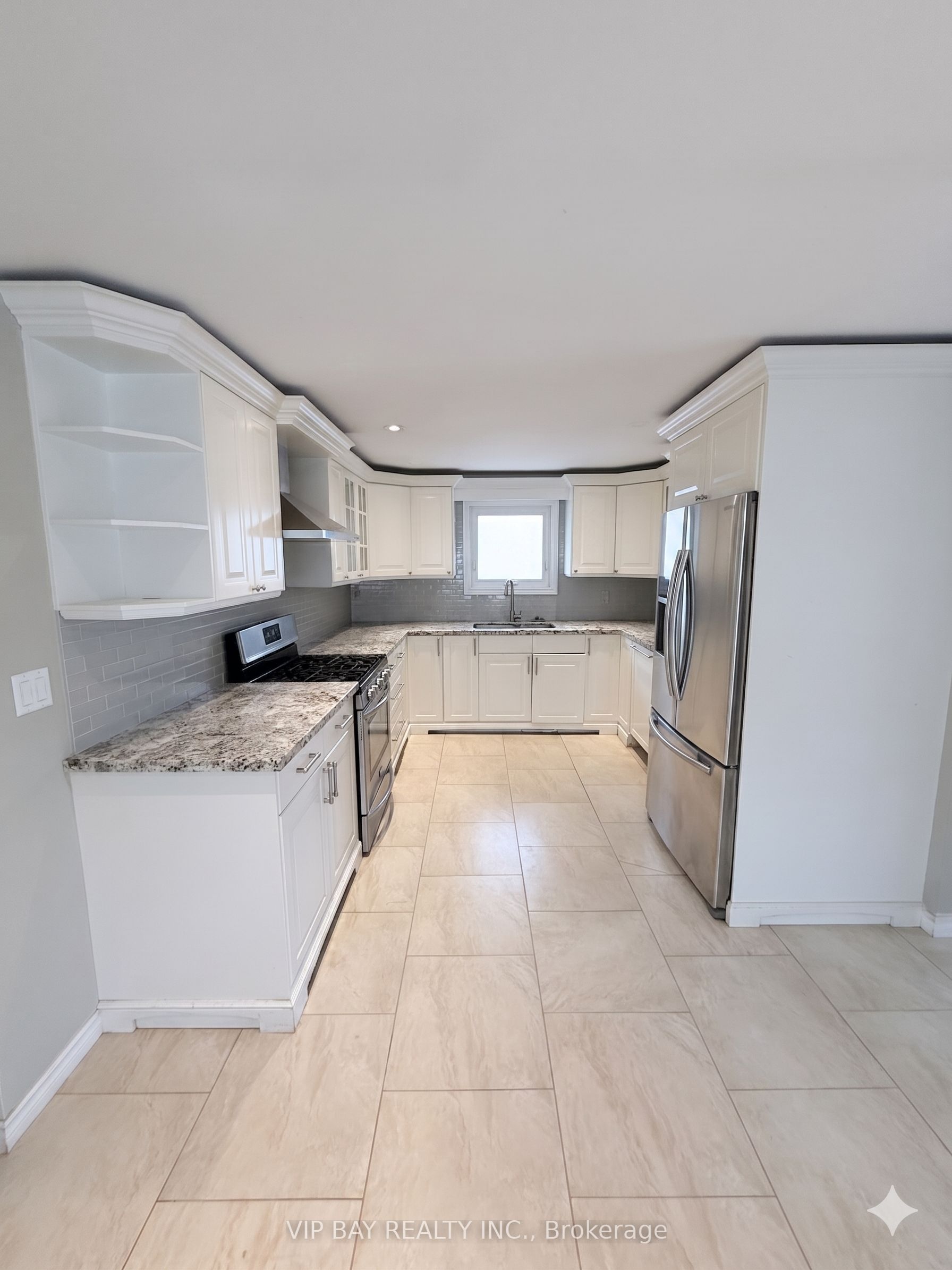 6835 Main Street, Whitchurch-Stouffville, ON L4A 7G4 photo 3