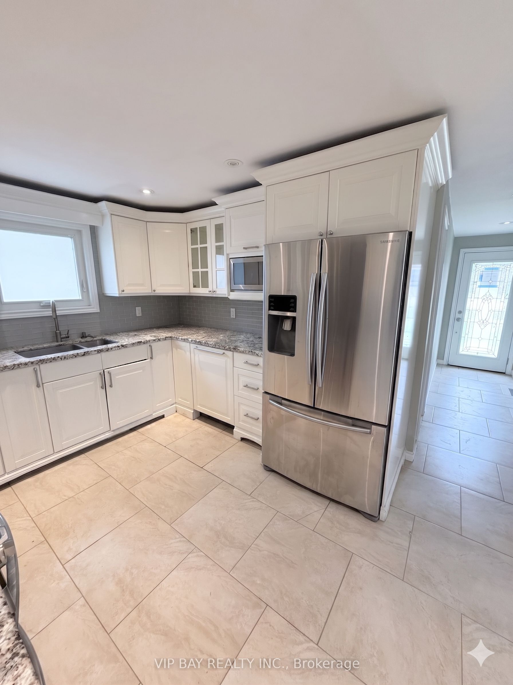 6835 Main Street, Whitchurch-Stouffville, ON L4A 7G4 photo 4