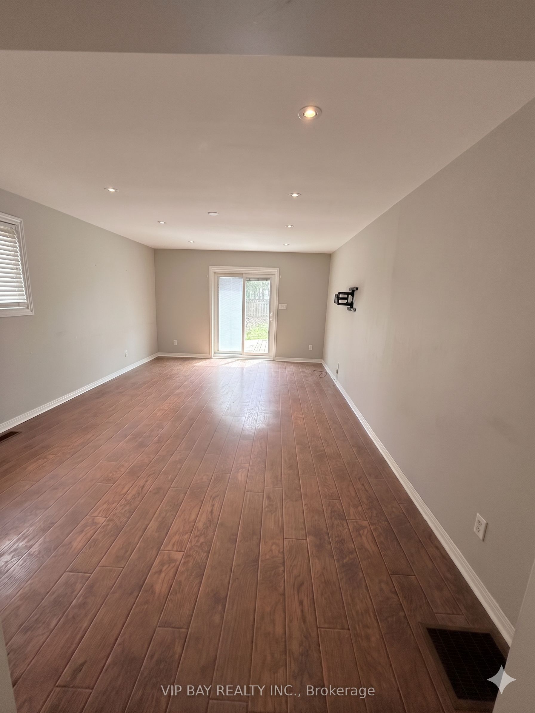 6835 Main Street, Whitchurch-Stouffville, ON L4A 7G4 photo 5