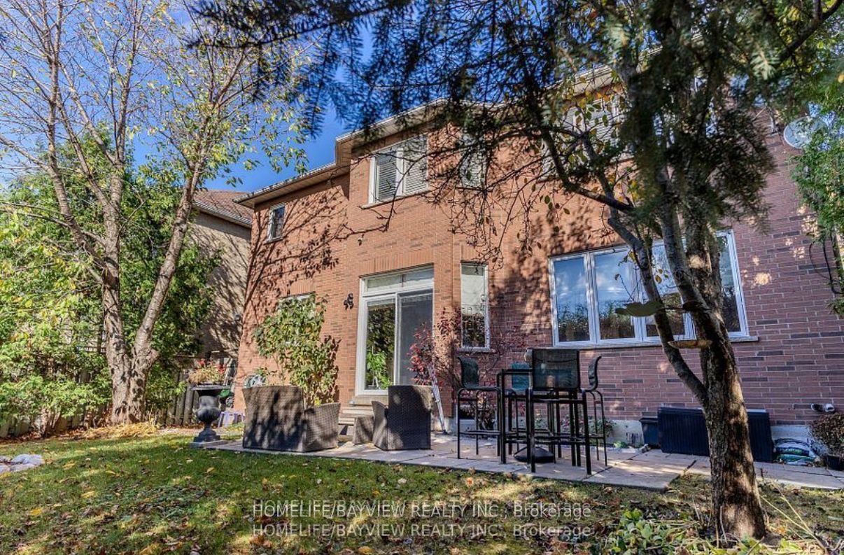 8 Pico Crescent, Vaughan, ON L4J 8P4 photo 2