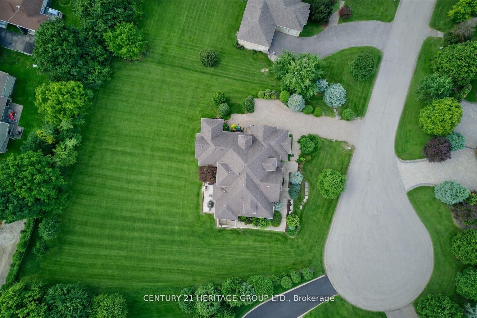 12 Prince Adam Court, King, ON L7B 1M1 photo 5