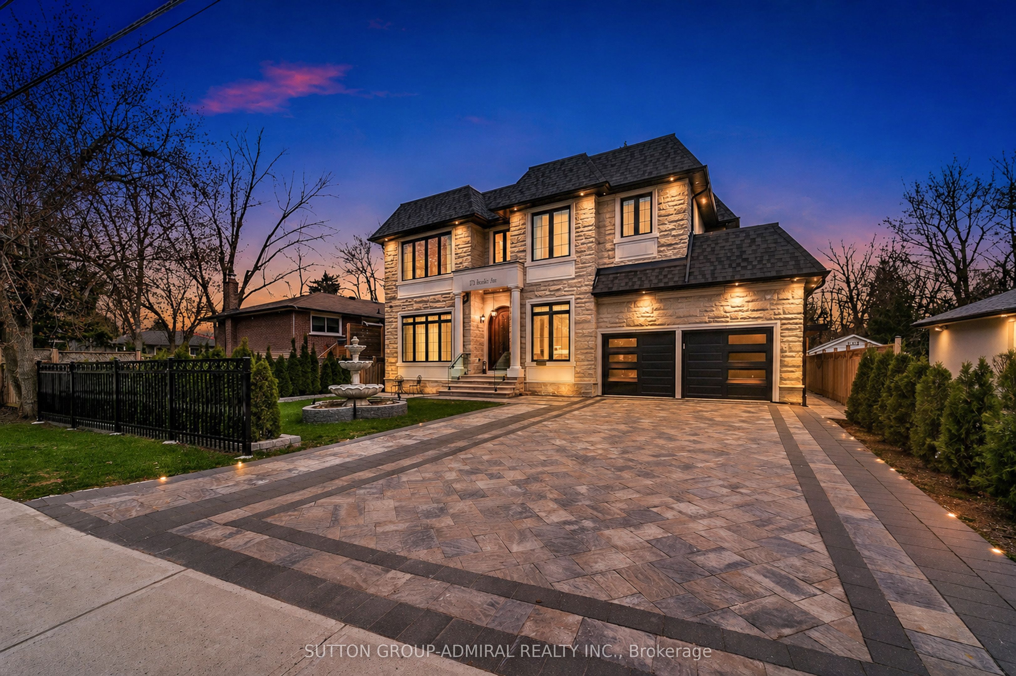 176 Rumble Avenue, Richmond Hill, ON L4C 4G4