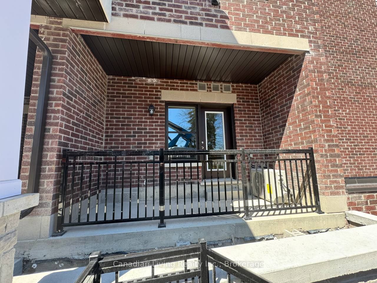 15100 Yonge Street W 224, Aurora, ON L4G 1M2 photo 5