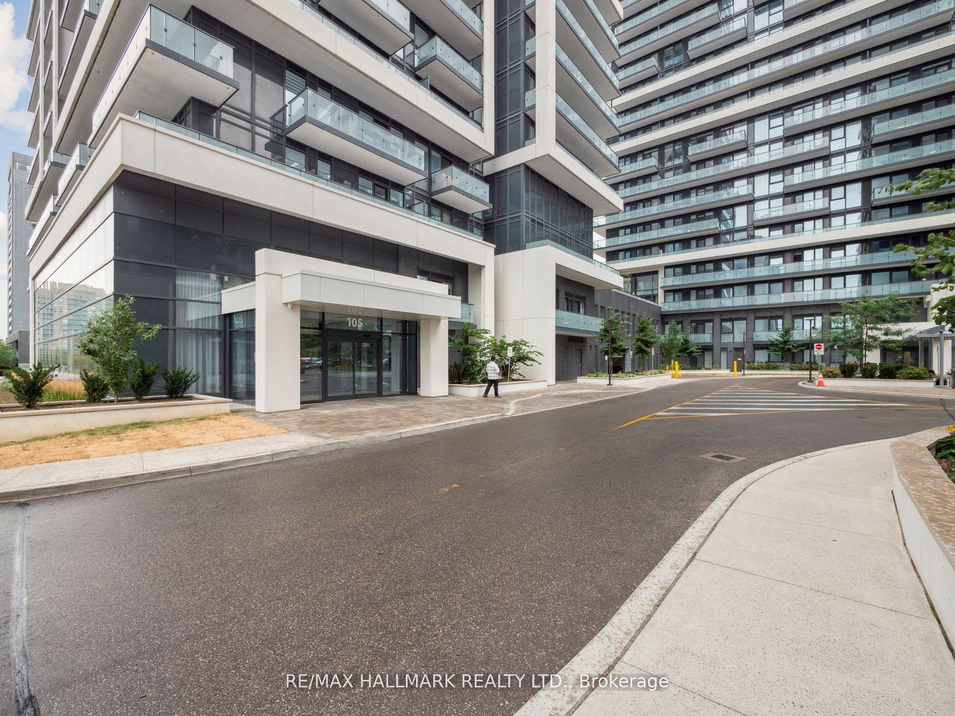 105 oneida Crescent 2708, Richmond Hill, ON L4B 0H6