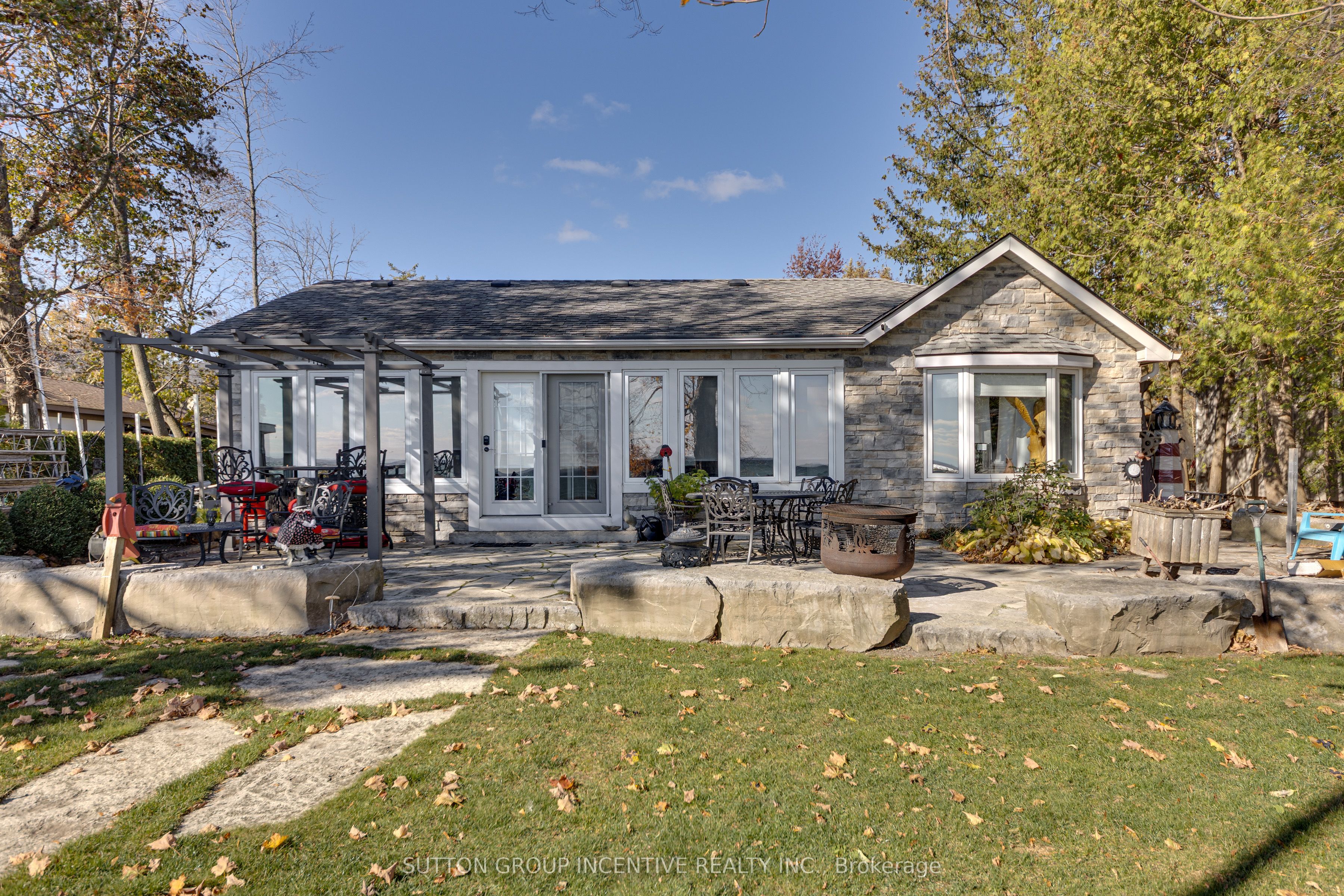 131 Minnetonka Road, Innisfil, ON L9S 2V8 photo 3
